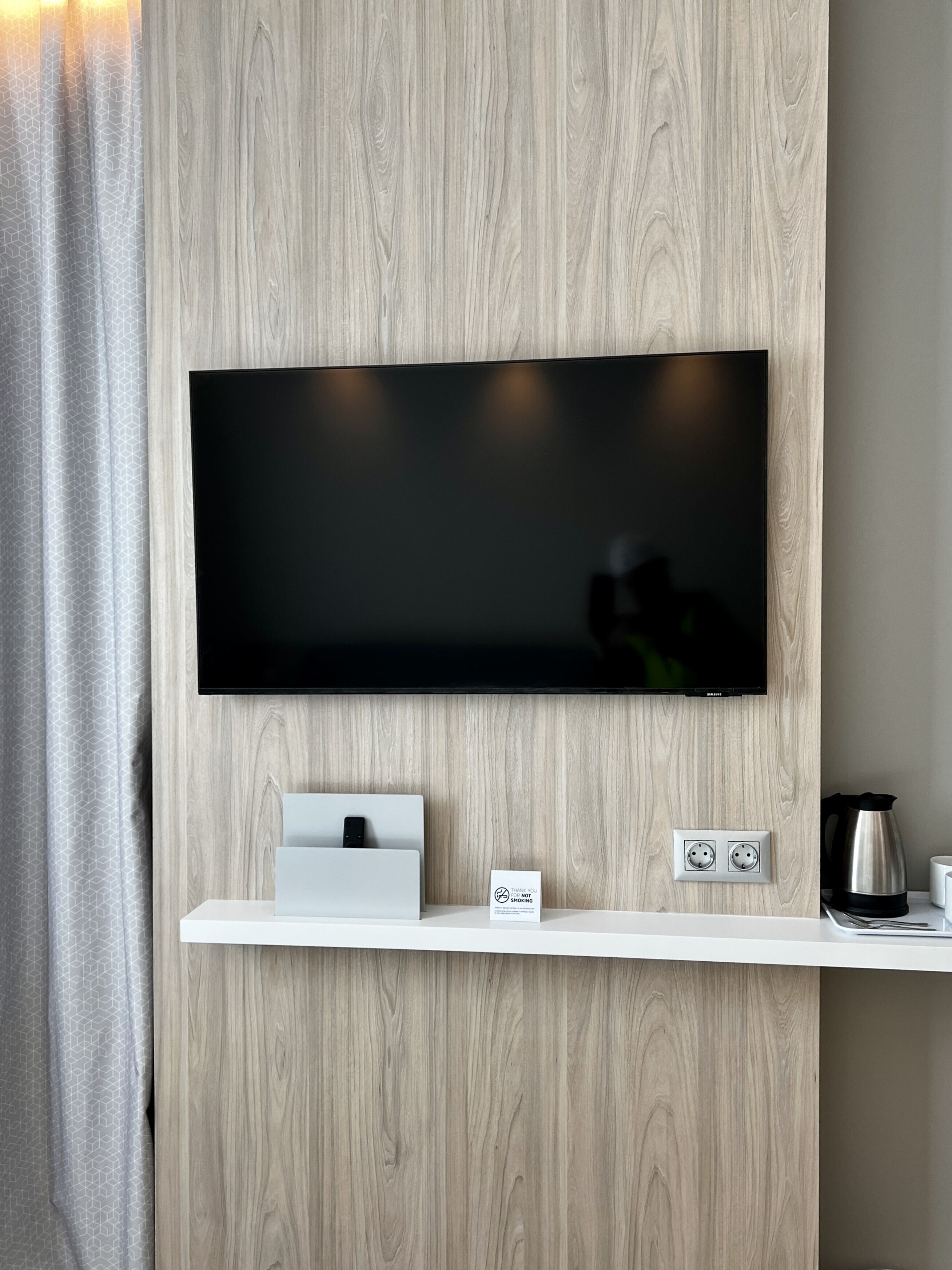 Holiday Inn Express Madrid Airport Holiday Inn Express Madrid Airport