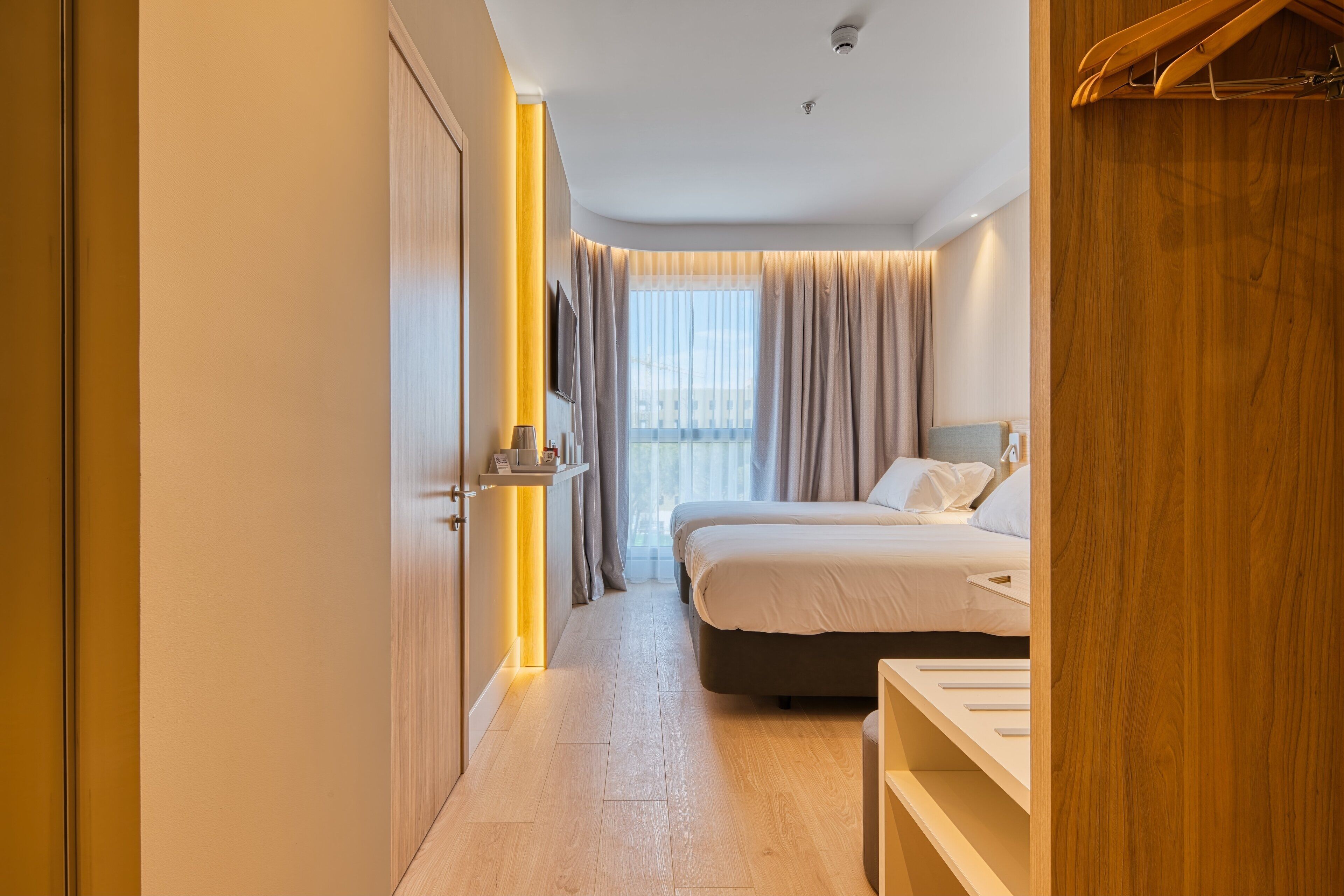 Holiday Inn Express Madrid Airport Holiday Inn Express Madrid Airport