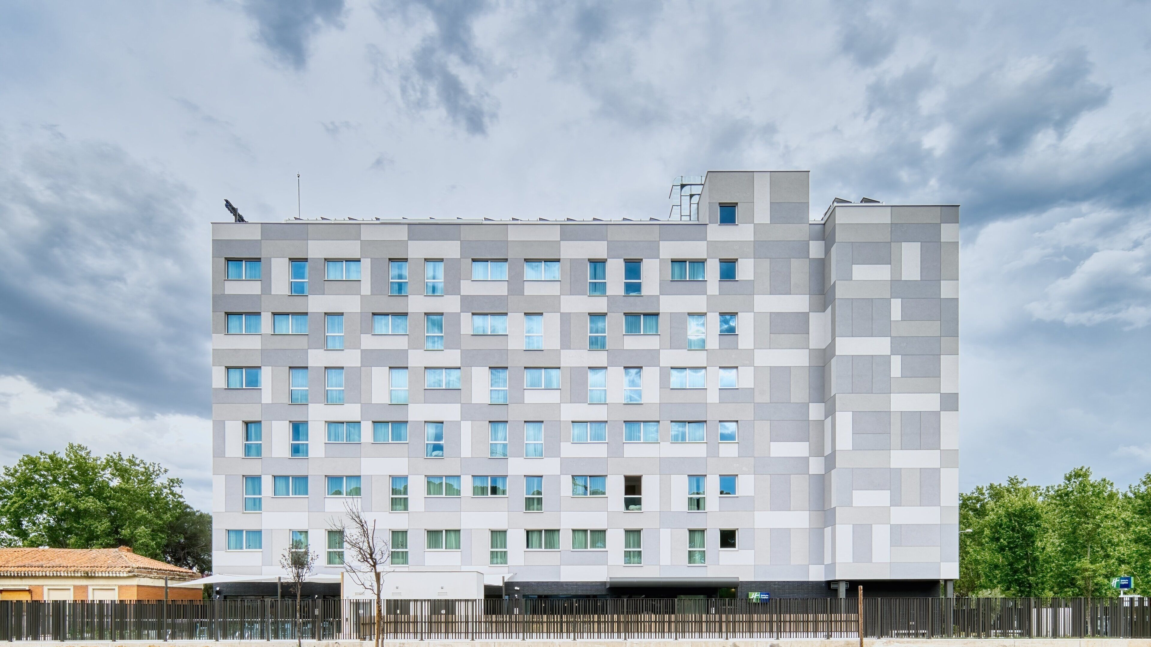 Holiday Inn Express Madrid Airport Holiday Inn Express Madrid Airport