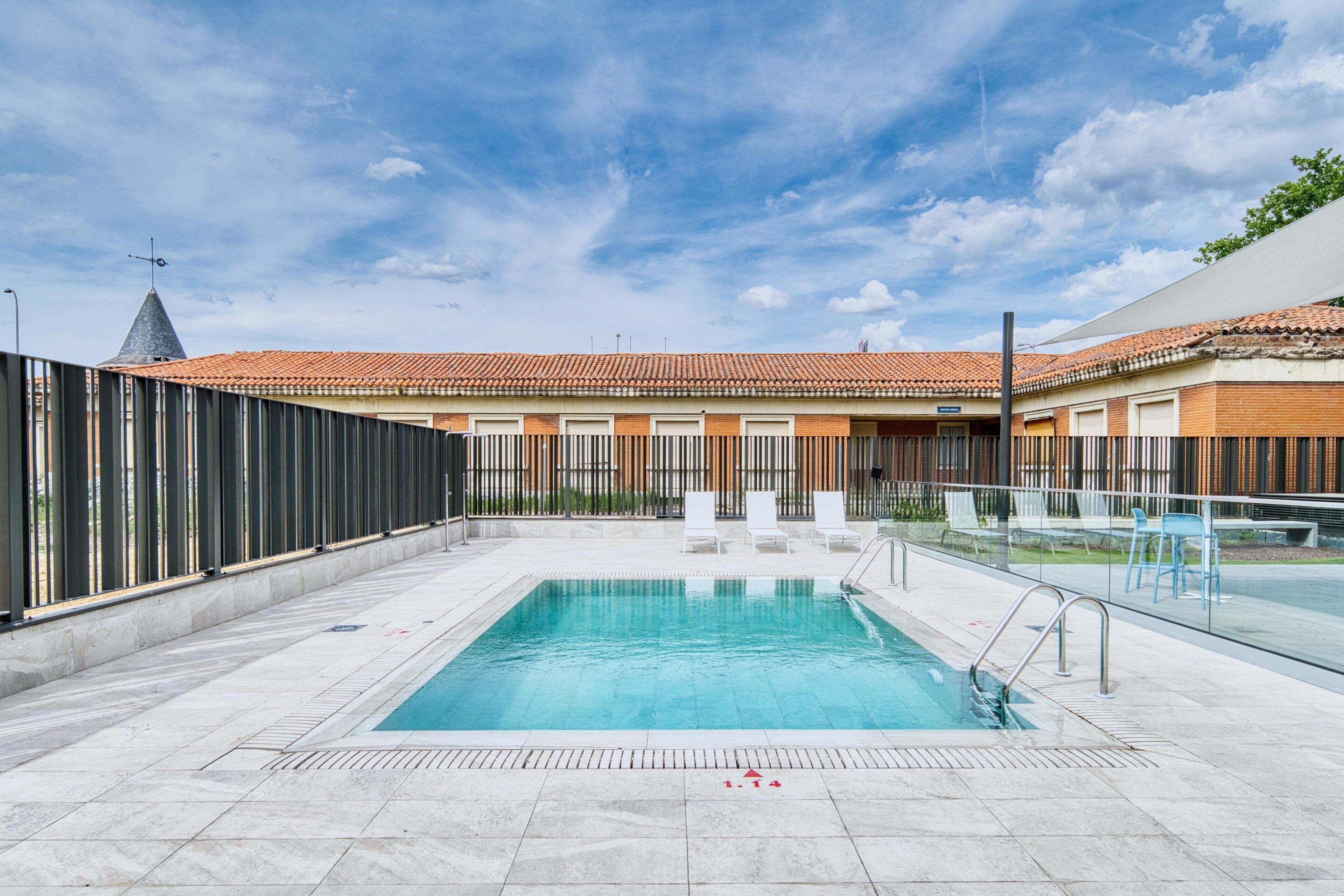 Holiday Inn Express Madrid Airport Holiday Inn Express Madrid Airport