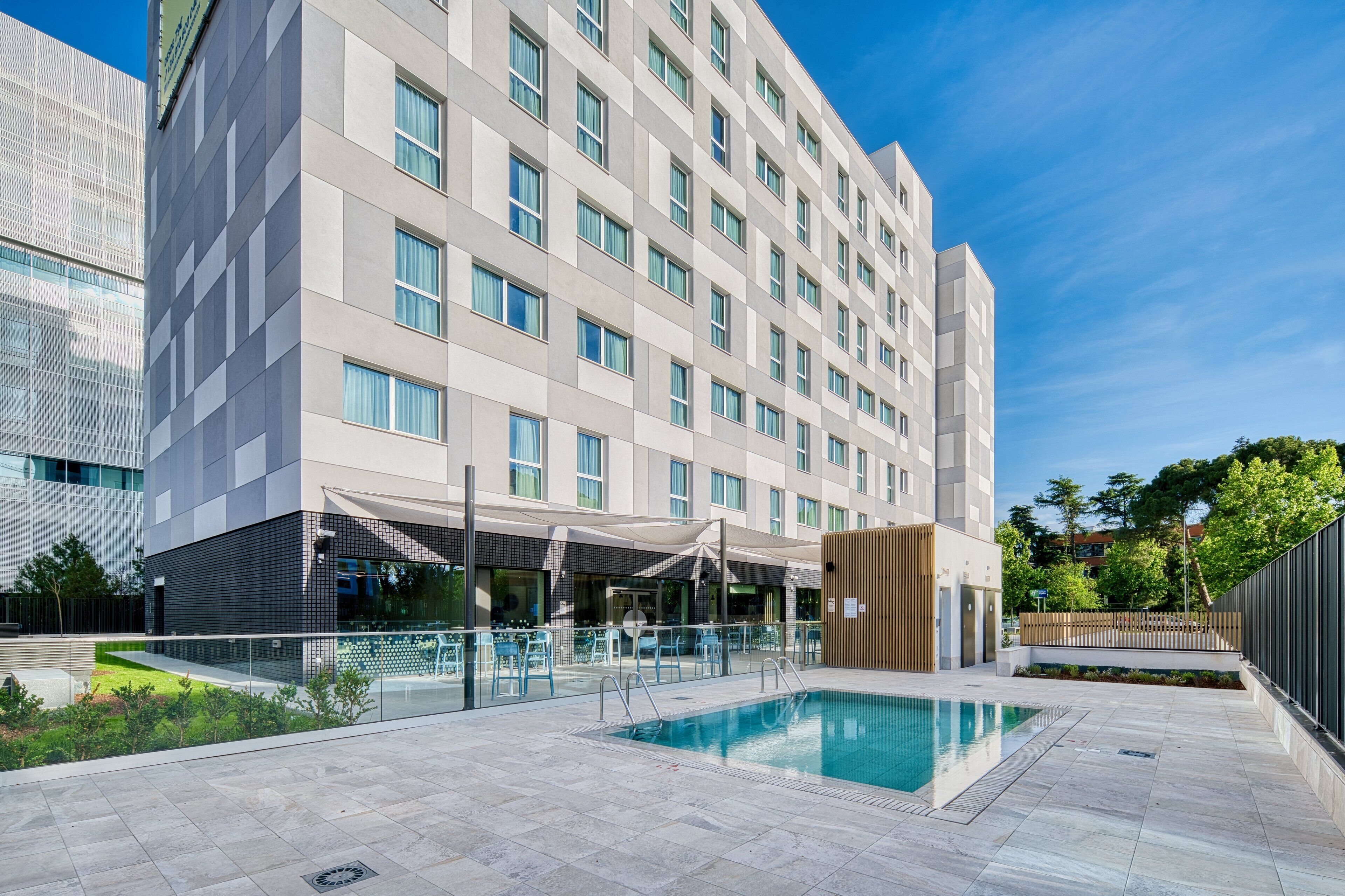 Holiday Inn Express Madrid Airport Holiday Inn Express Madrid Airport