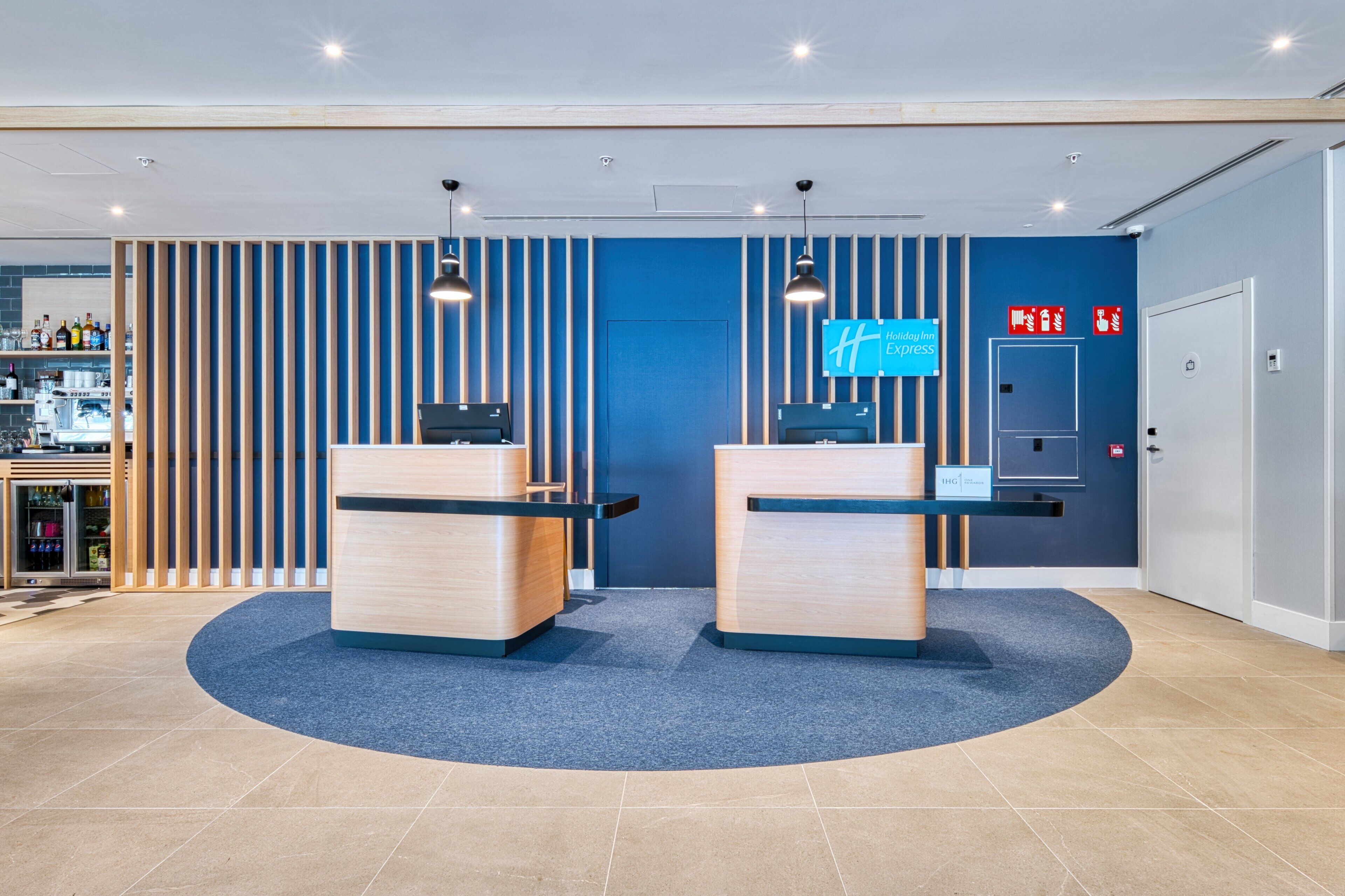 Holiday Inn Express Madrid Airport Holiday Inn Express Madrid Airport
