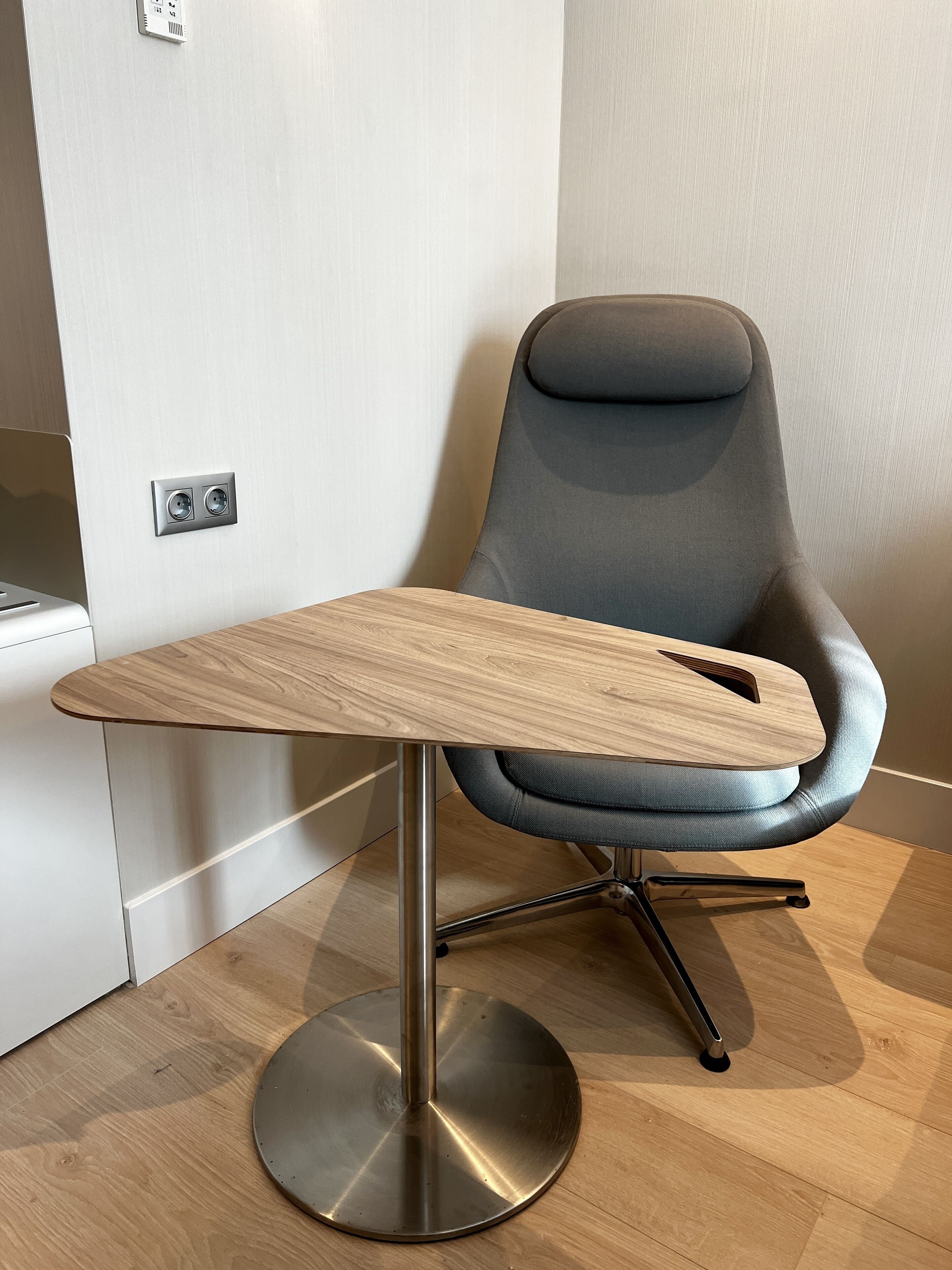 Holiday Inn Express Madrid Airport Holiday Inn Express Madrid Airport