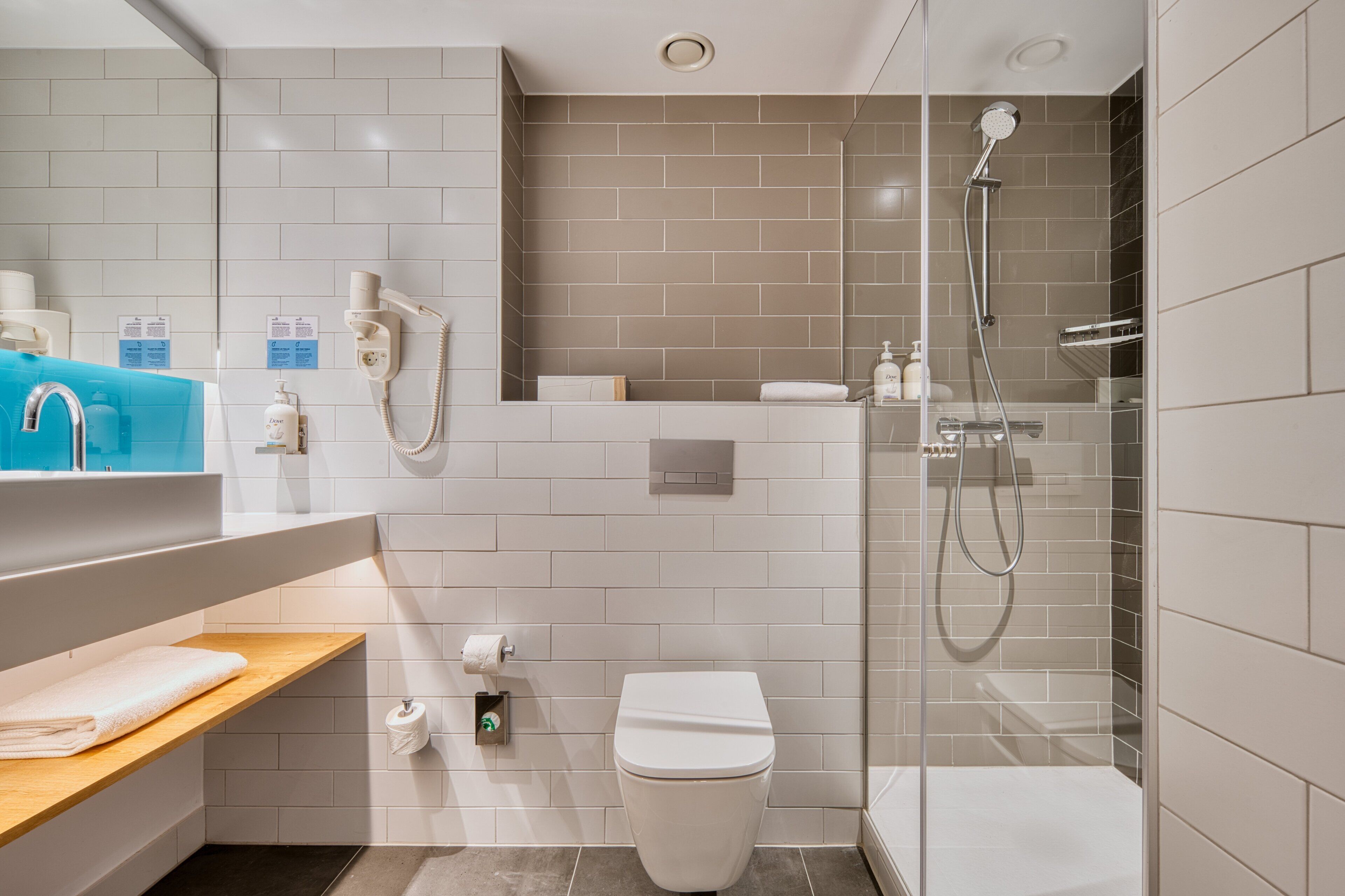 Holiday Inn Express Madrid Airport Holiday Inn Express Madrid Airport