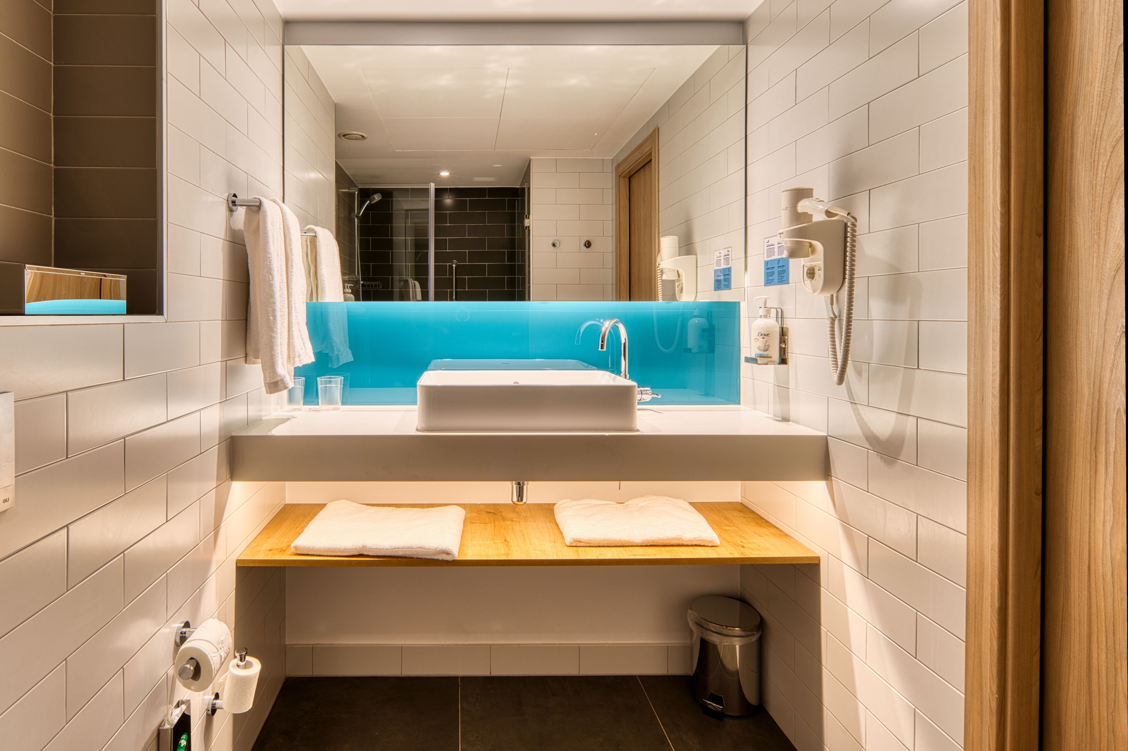 Holiday Inn Express Madrid Airport Holiday Inn Express Madrid Airport