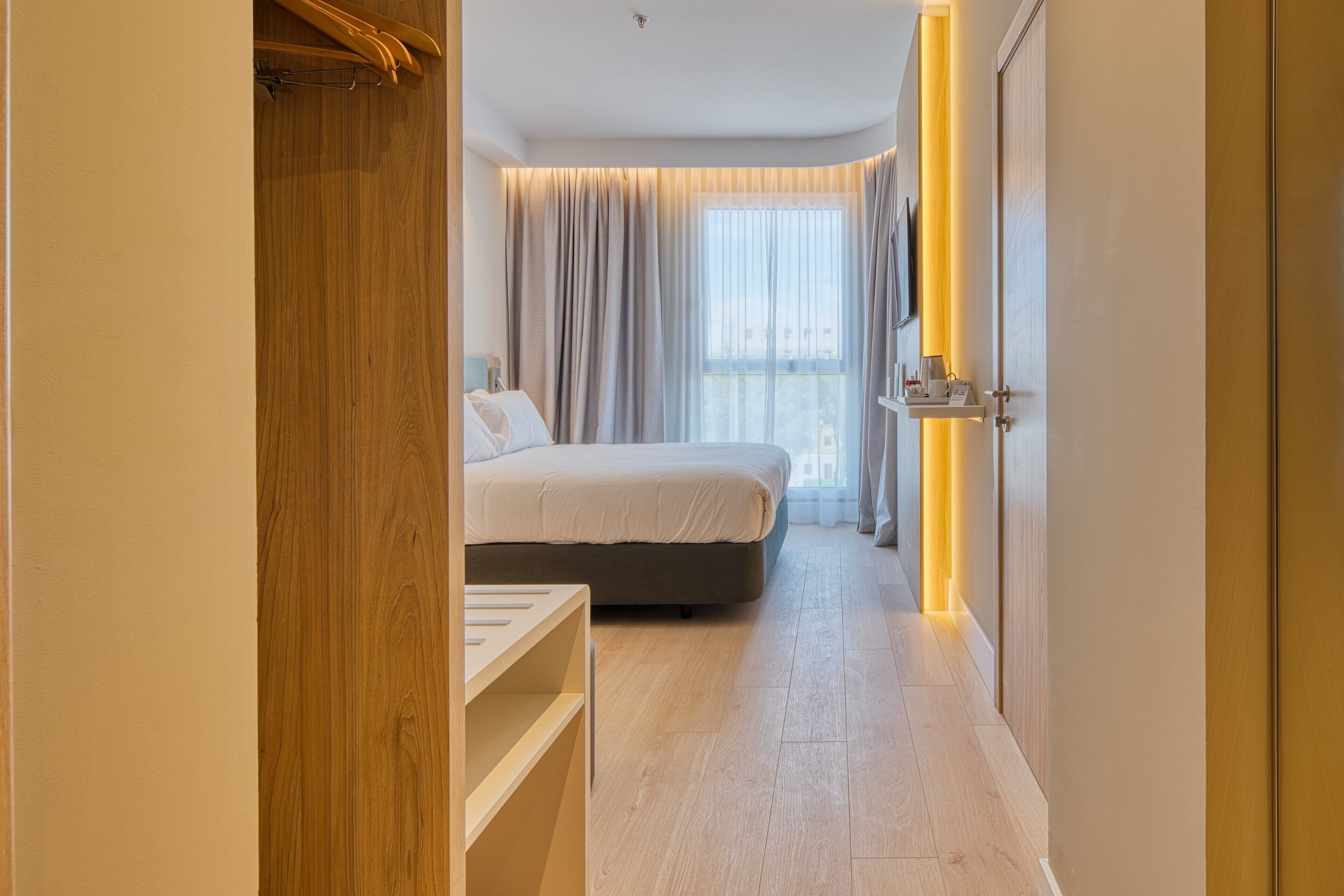Holiday Inn Express Madrid Airport Holiday Inn Express Madrid Airport