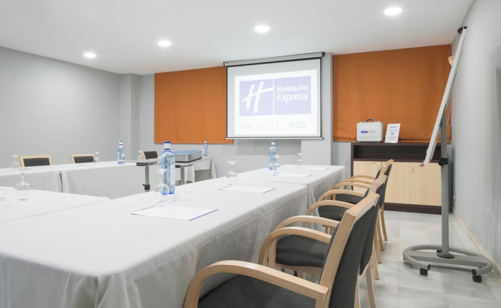 Holiday Inn Express Madrid - Alcorcon Holiday Inn Express Madrid - Alcorcon