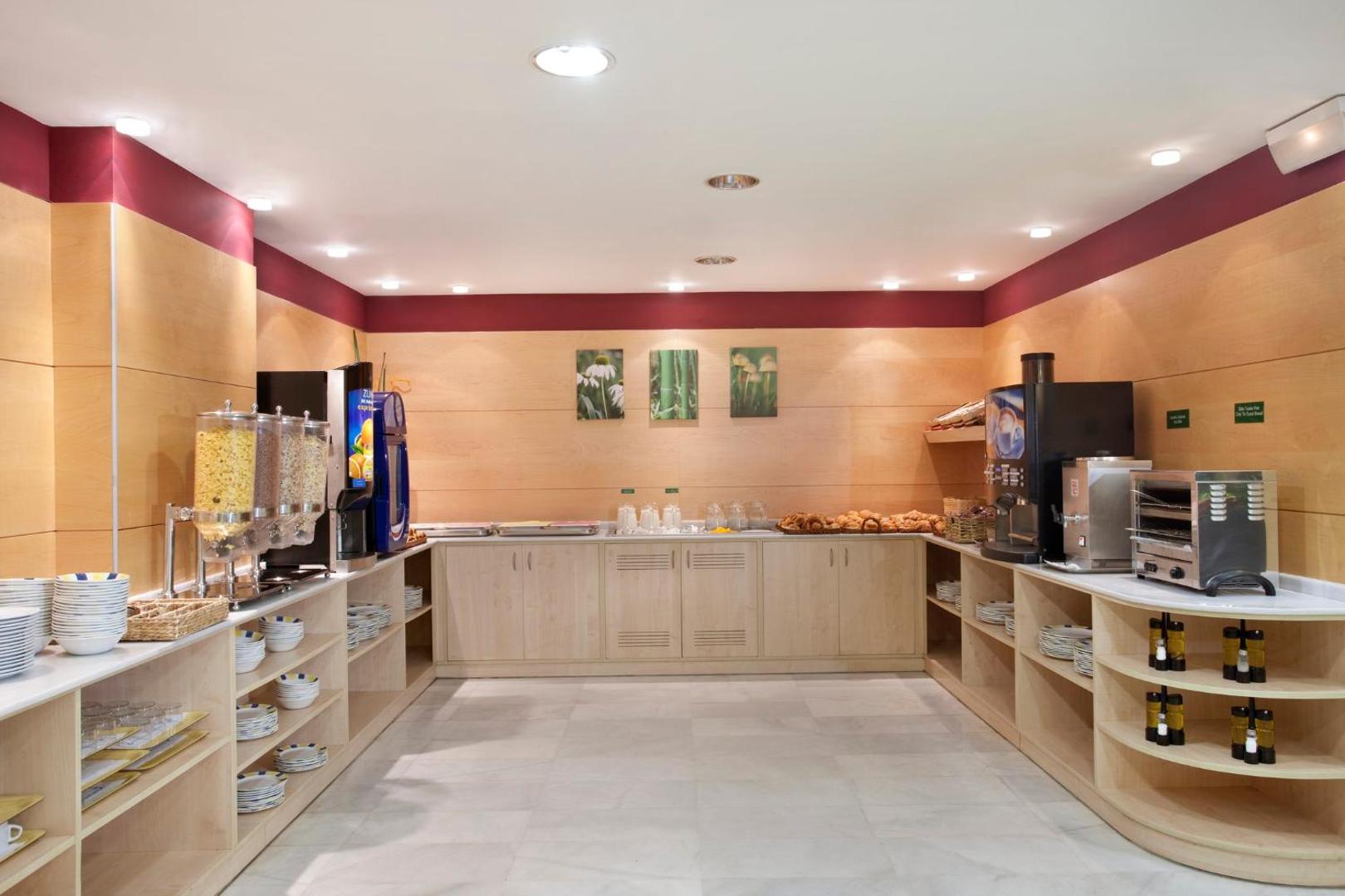 Holiday Inn Express Madrid - Alcorcon Holiday Inn Express Madrid - Alcorcon
