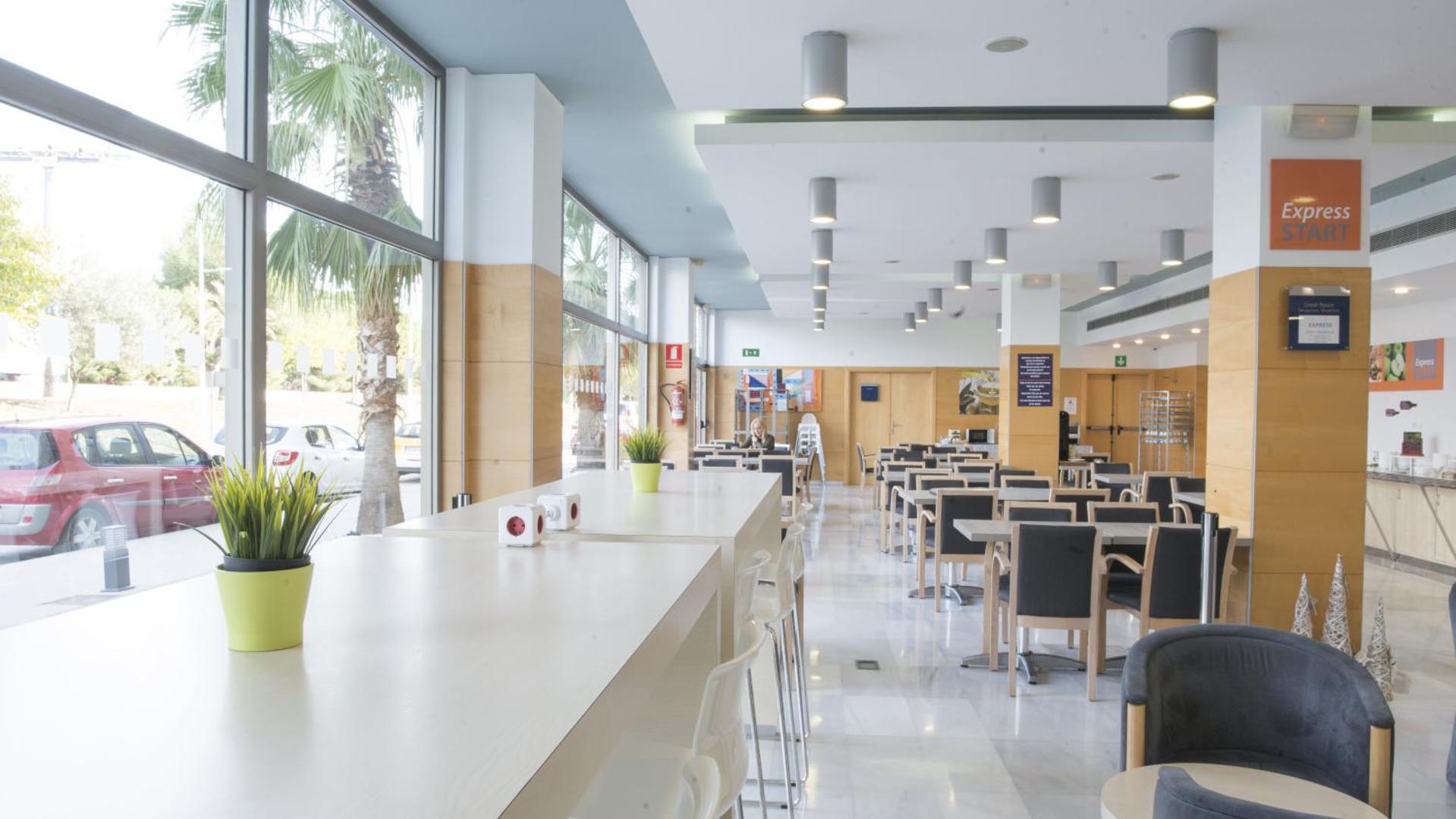 Holiday Inn Express Madrid - Alcorcon Holiday Inn Express Madrid - Alcorcon