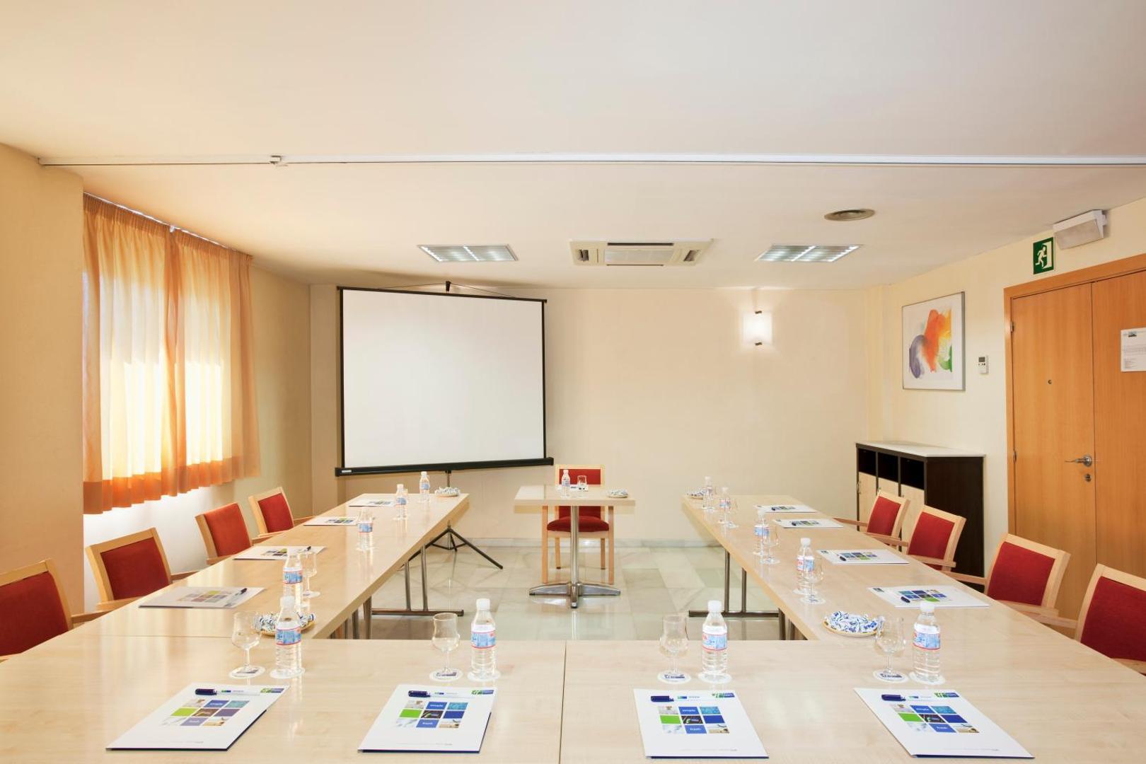 Holiday Inn Express Madrid - Alcorcon Holiday Inn Express Madrid - Alcorcon