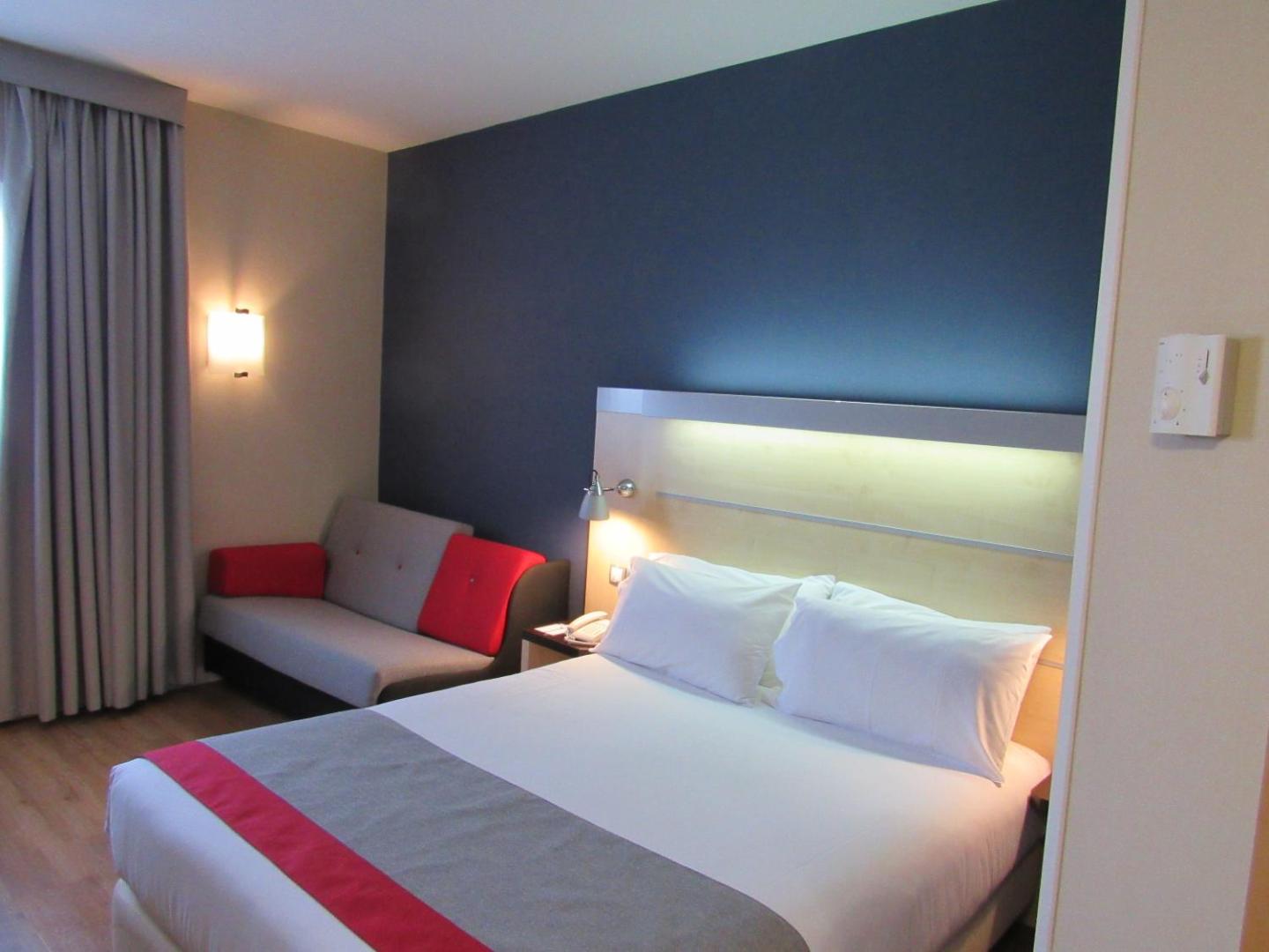 Holiday Inn Express Madrid - Alcorcon Holiday Inn Express Madrid - Alcorcon