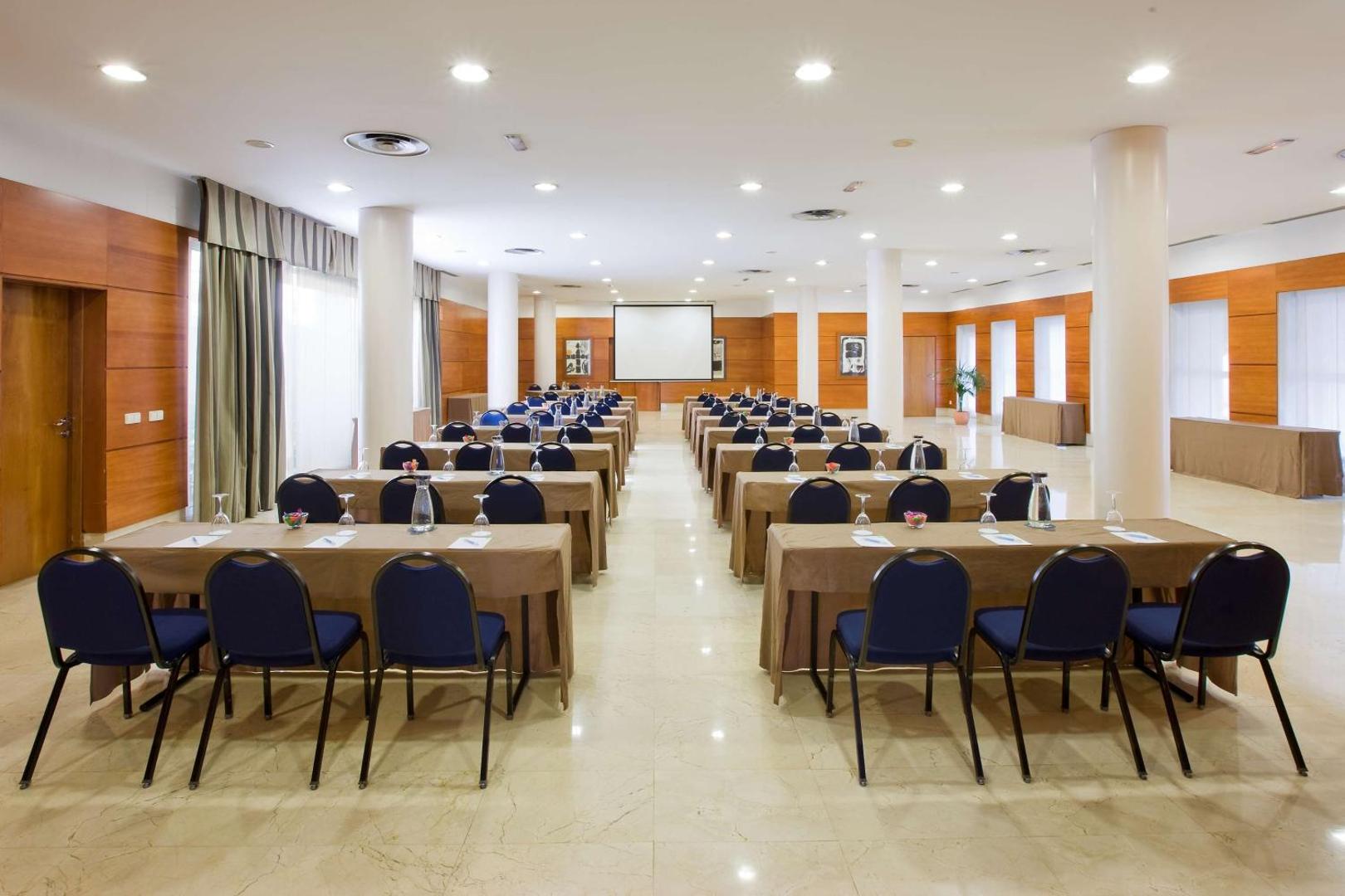 Travelodge Madrid Coslada Airport Travelodge Madrid Coslada Airport