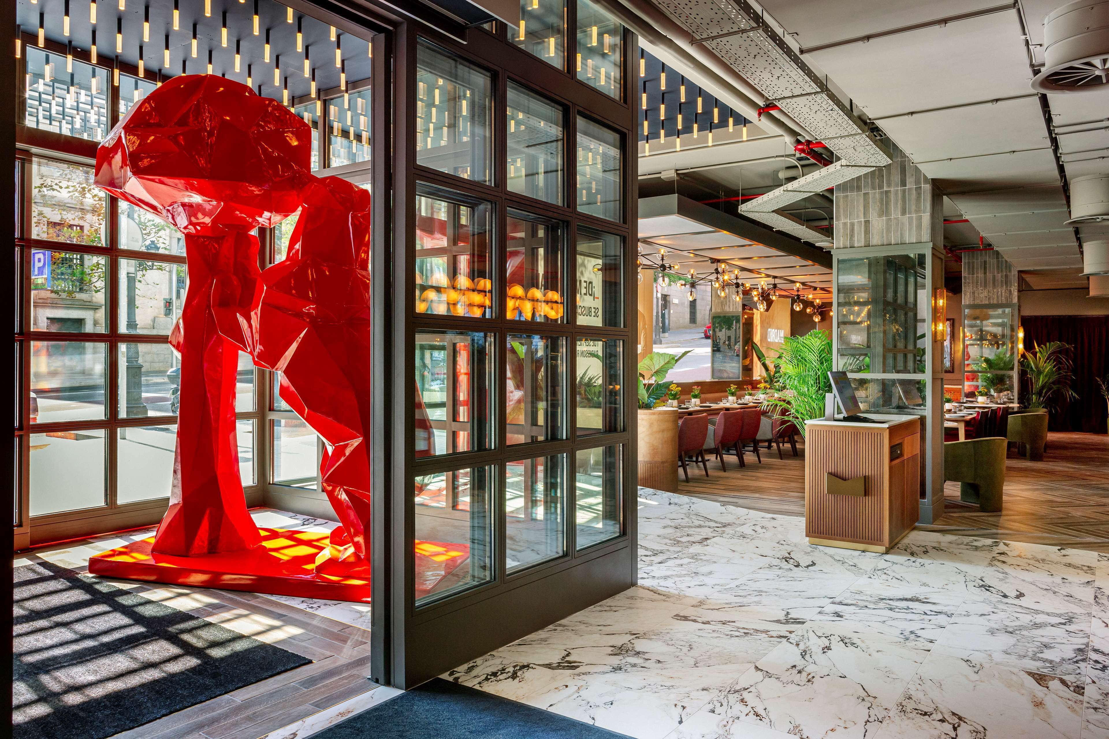 Radisson RED Madrid Radisson RED Madrid