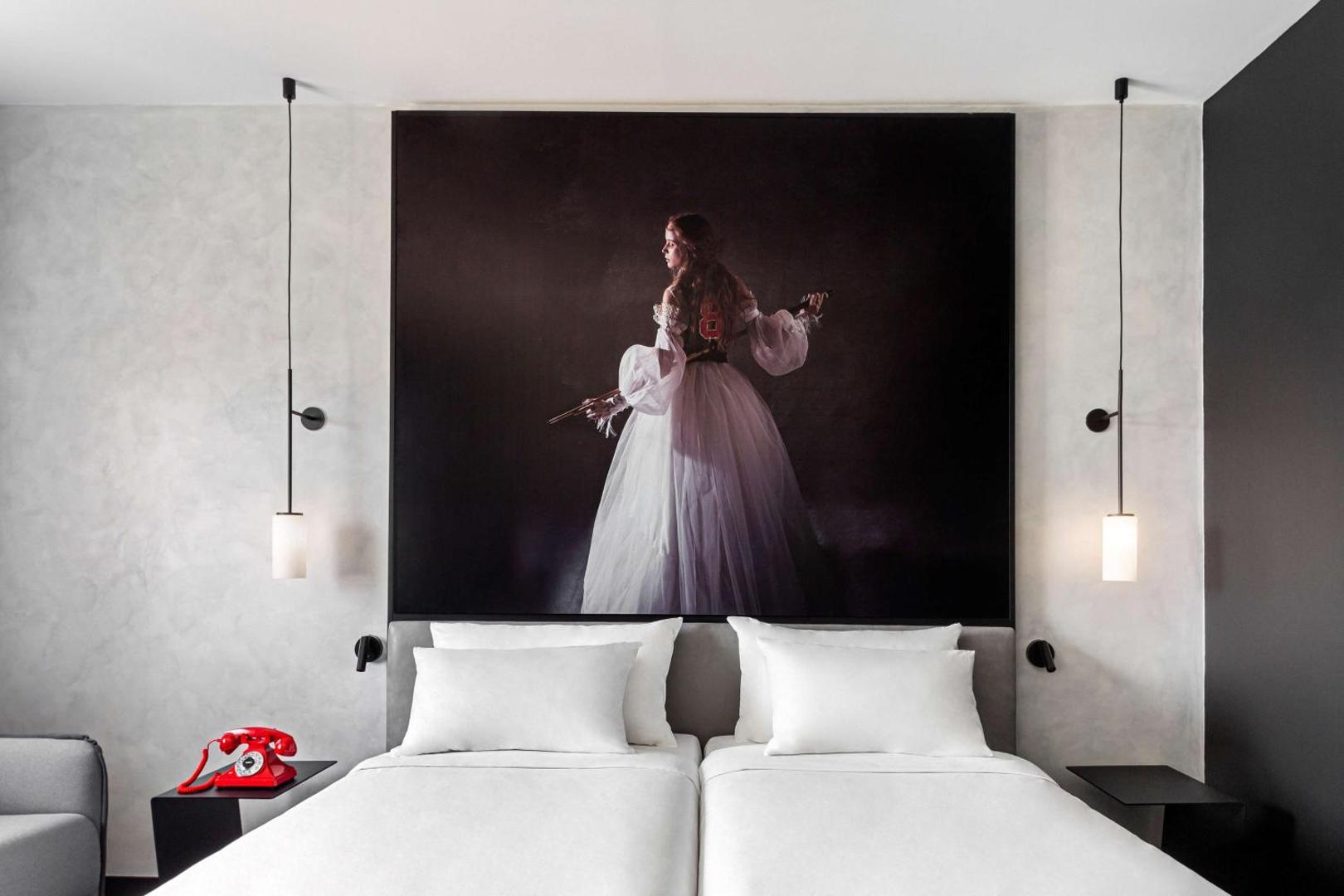 Radisson RED Madrid Radisson RED Madrid