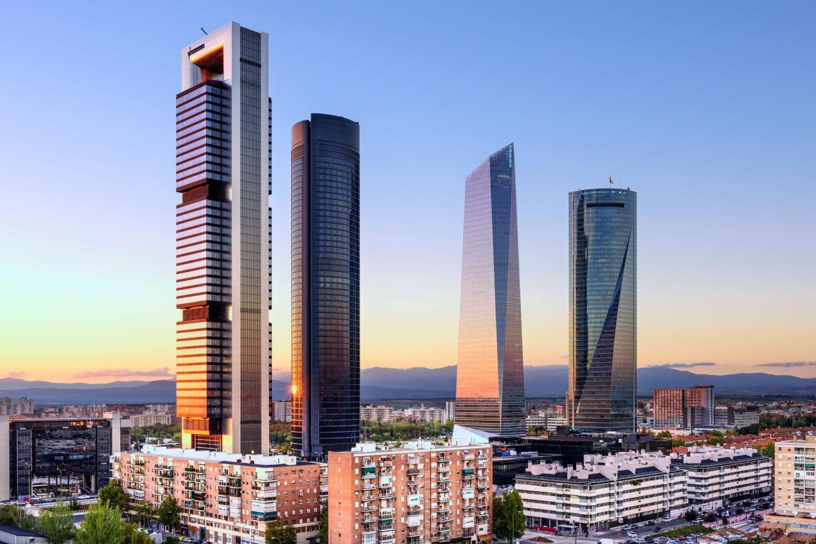 Radisson RED Madrid Radisson RED Madrid