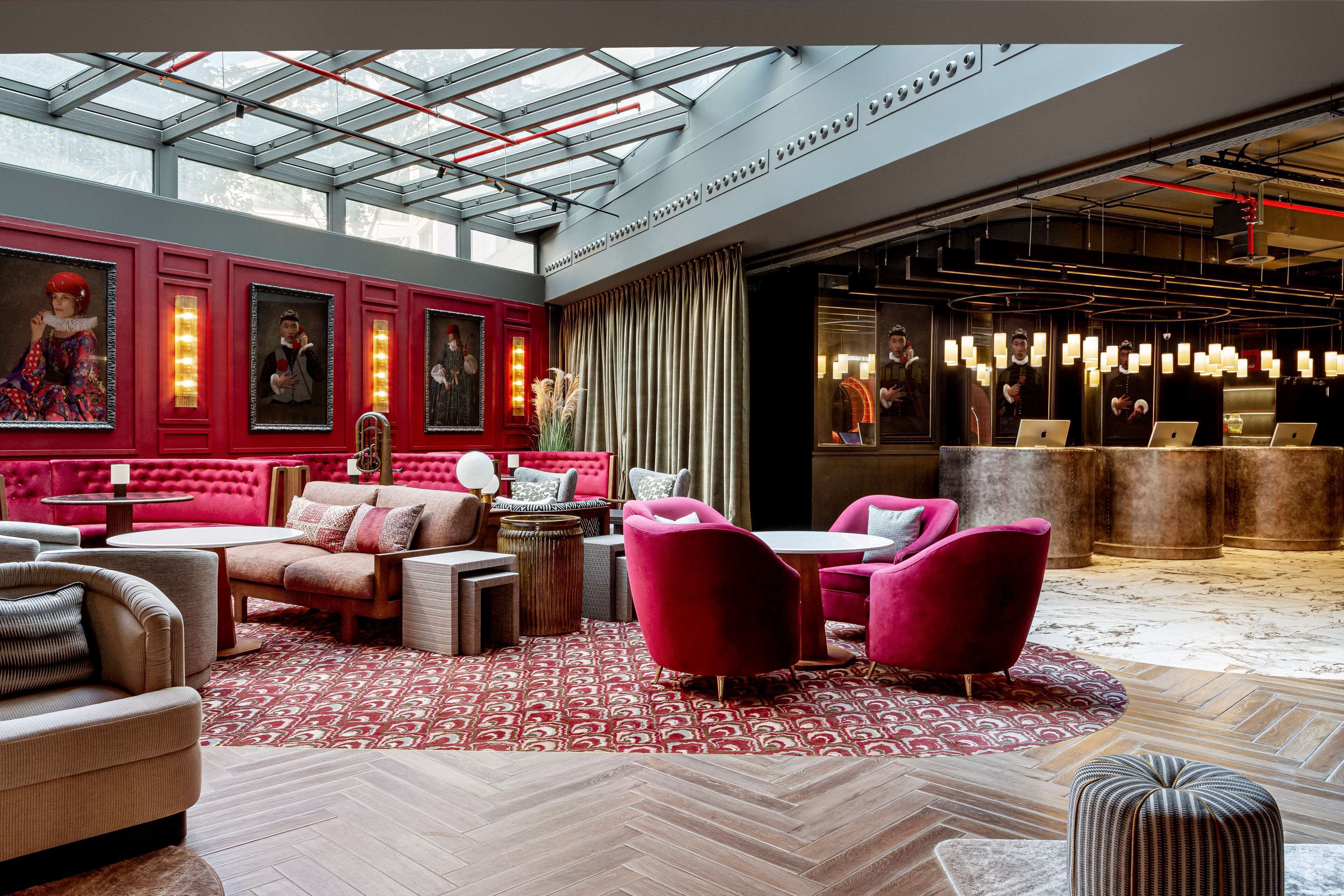Radisson RED Madrid Radisson RED Madrid