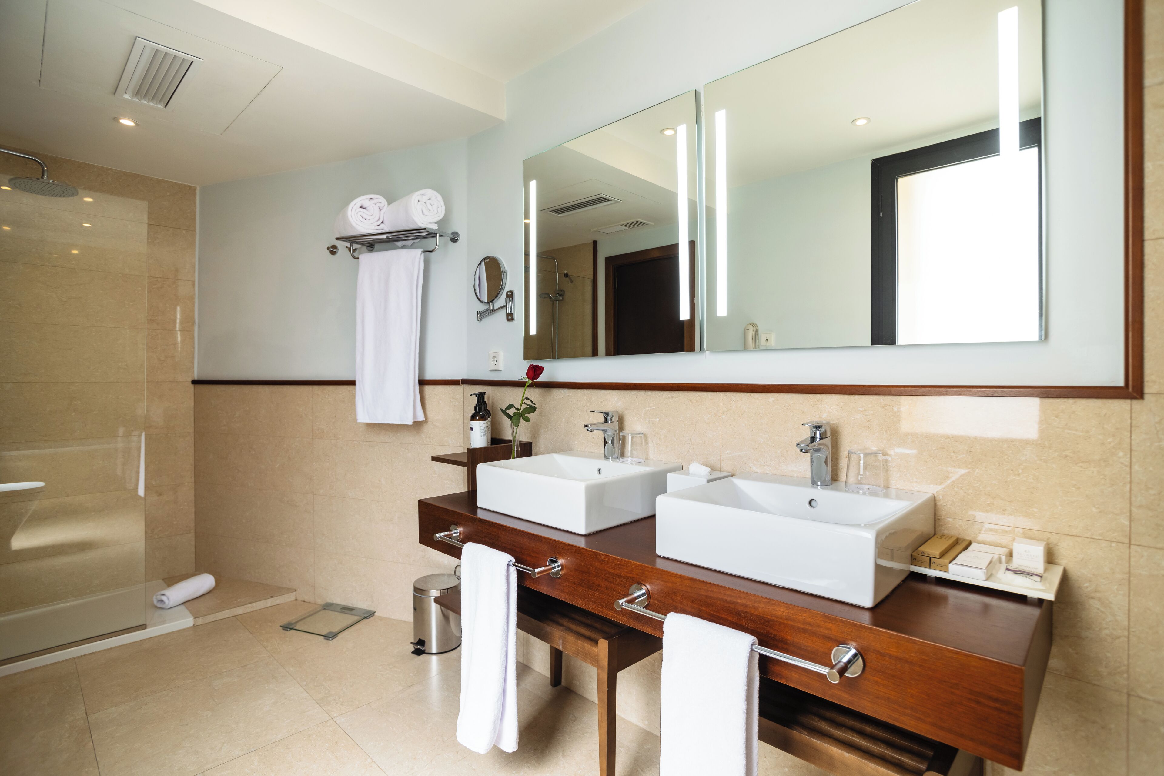 Secrets Mallorca Villamil (Adults Only) Secrets Mallorca Villamil (Adults Only)