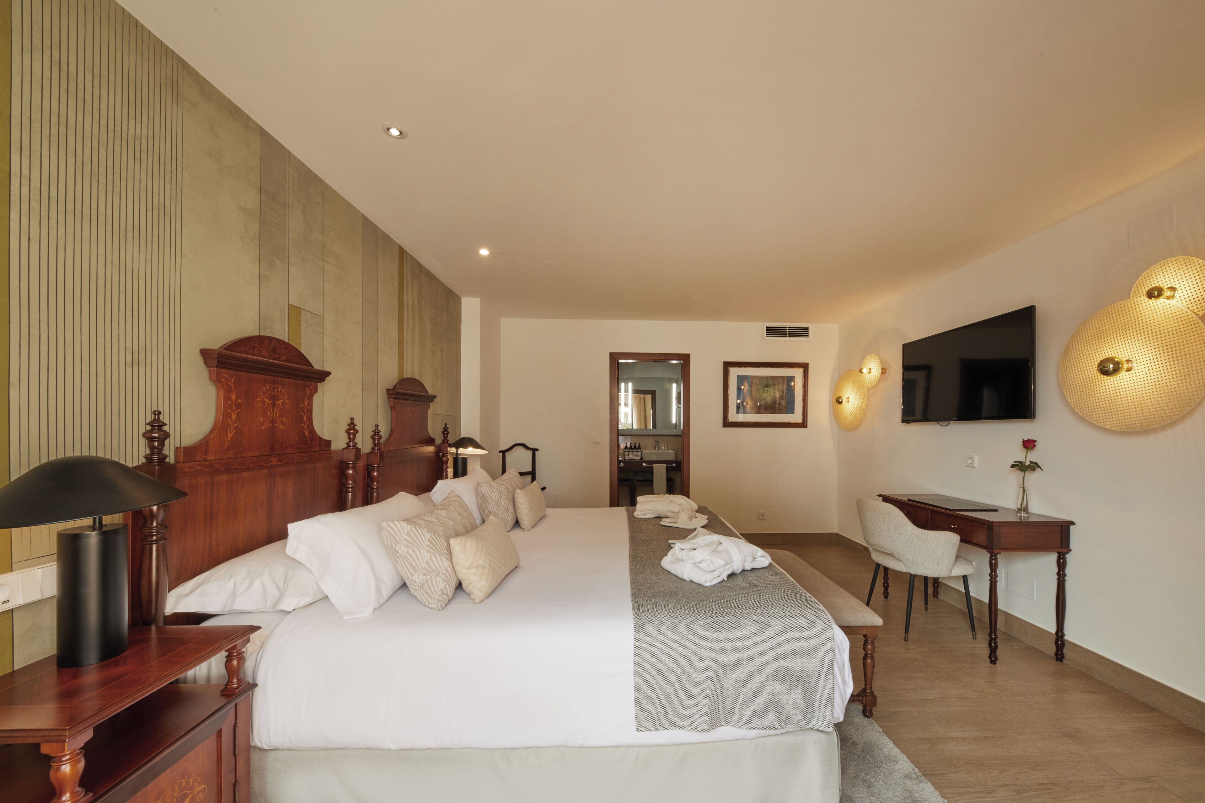 Secrets Mallorca Villamil (Adults Only) Secrets Mallorca Villamil (Adults Only)