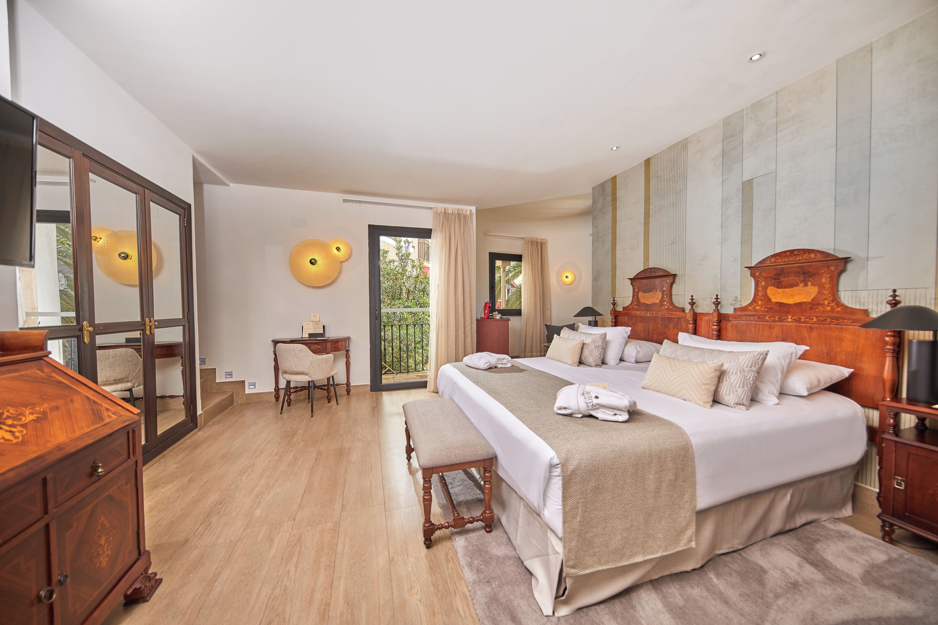 Secrets Mallorca Villamil (Adults Only) Secrets Mallorca Villamil (Adults Only)