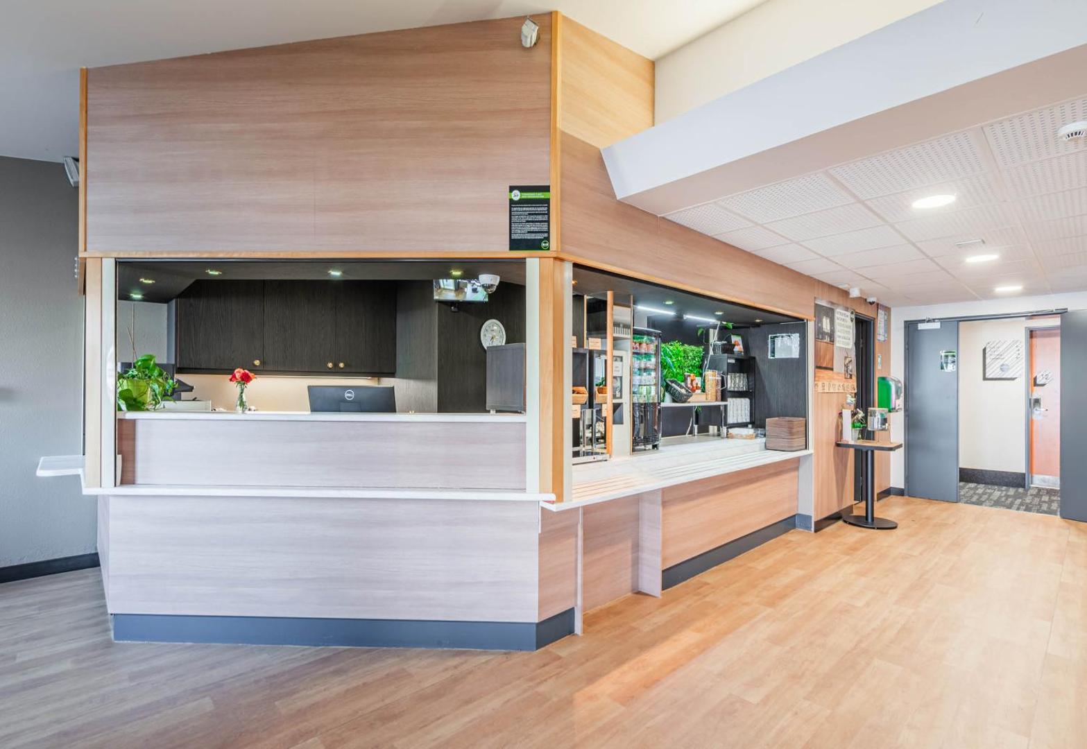 B&B HOTEL Strasbourg Aéroport B&B HOTEL Strasbourg Aéroport