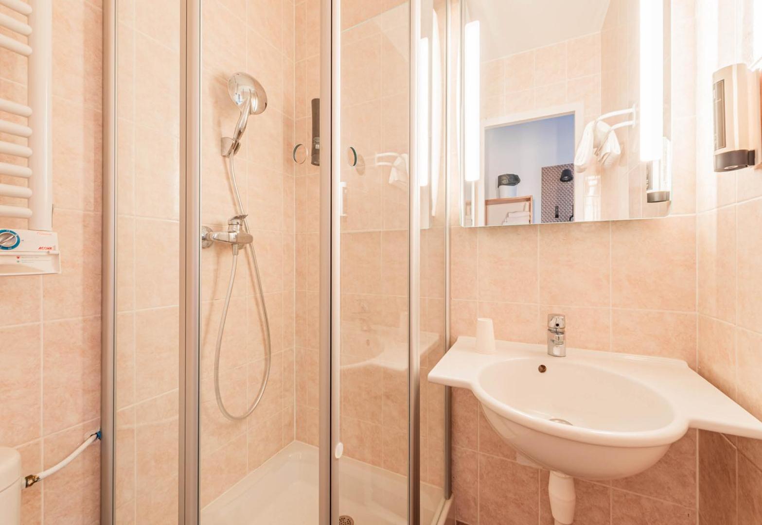 B&B HOTEL Strasbourg Nord Mundolsheim B&B HOTEL Strasbourg Nord Mundolsheim