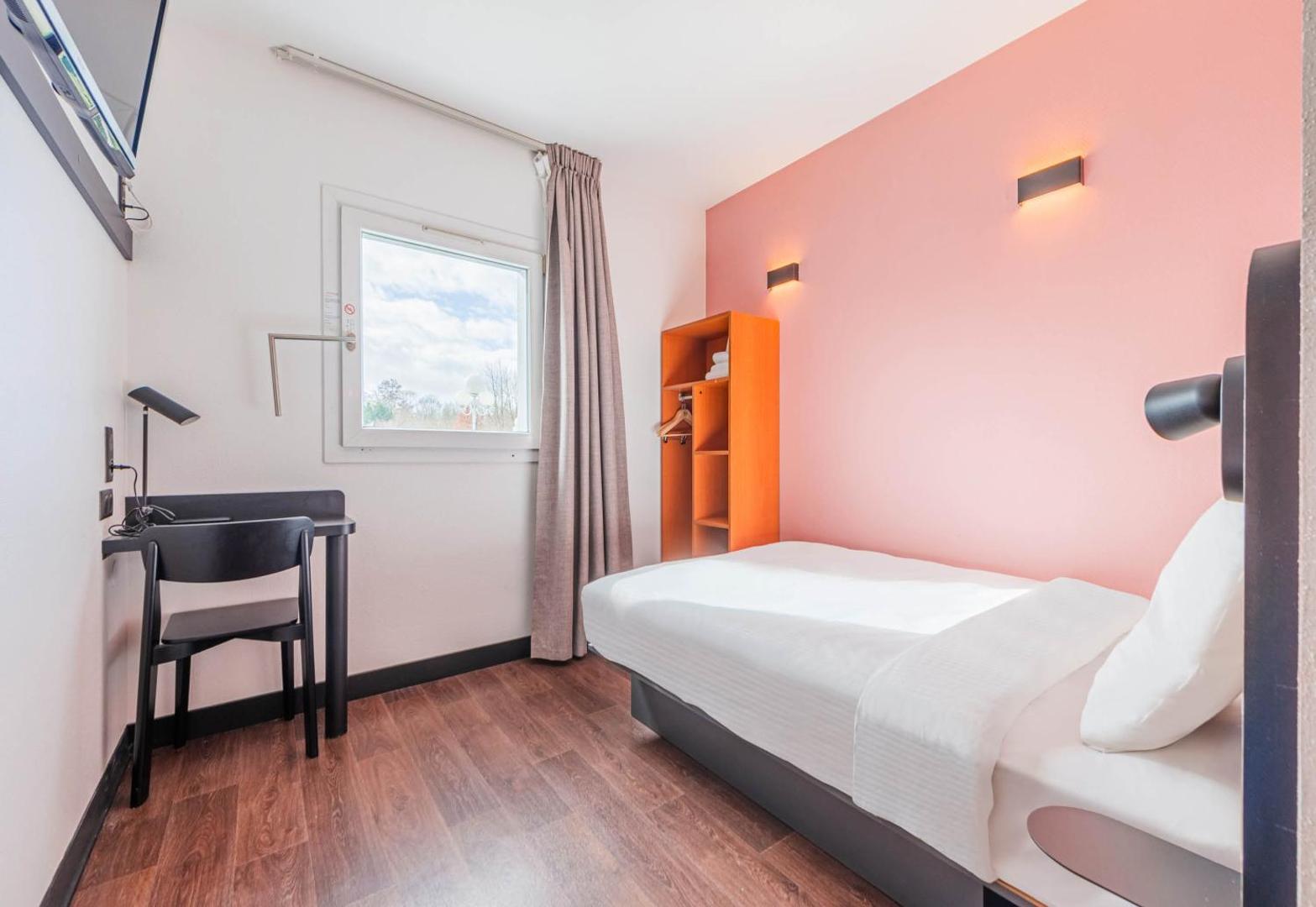 B&B HOTEL Strasbourg Nord Mundolsheim B&B HOTEL Strasbourg Nord Mundolsheim