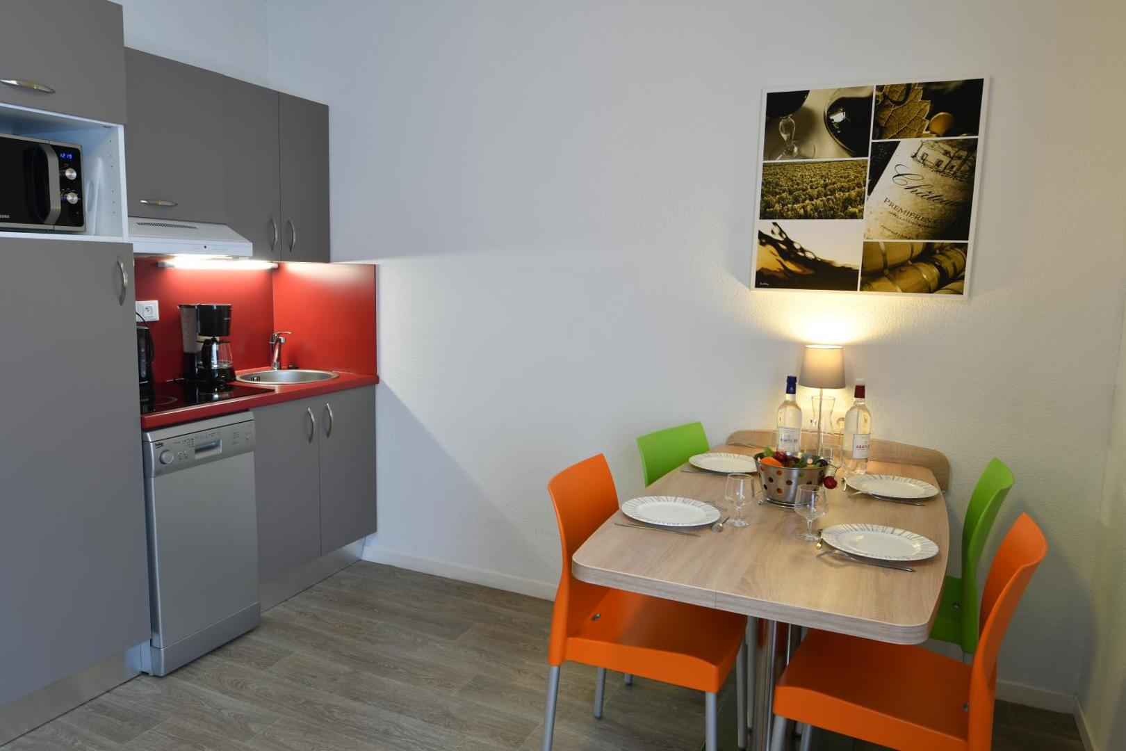 Appart-Hotel Mer & Golf City Bordeaux Bassins a Flot Appart-Hotel Mer & Golf City Bordeaux Bassins a Flot