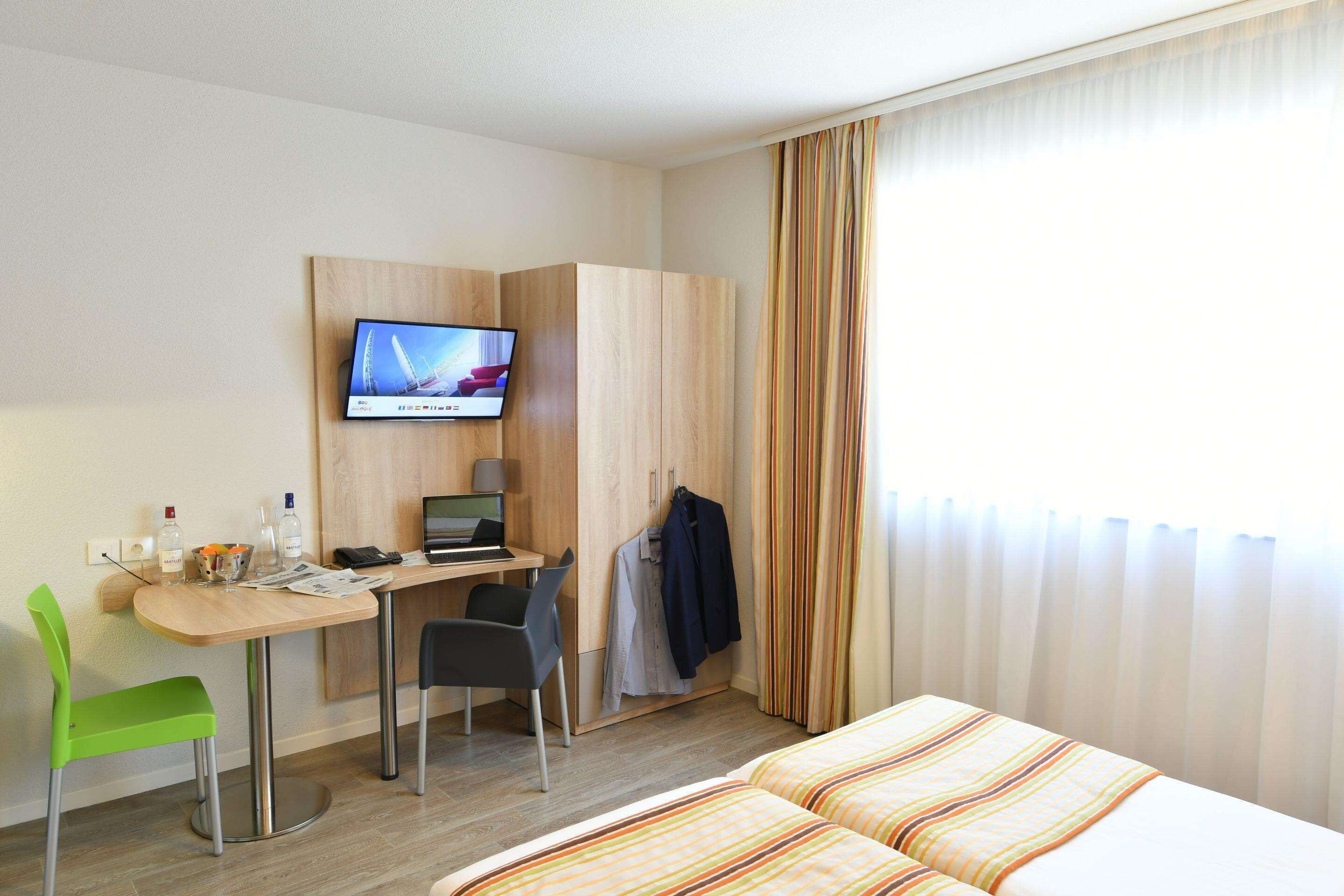 Appart-Hotel Mer & Golf City Bordeaux Bassins a Flot Appart-Hotel Mer & Golf City Bordeaux Bassins a Flot