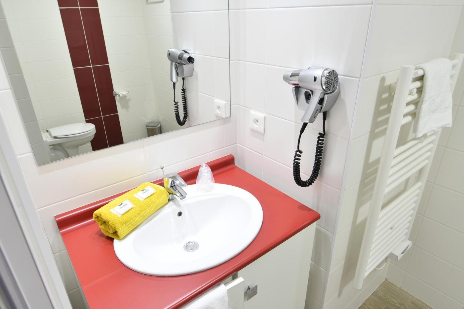 Appart-Hotel Mer & Golf City Bordeaux Bassins a Flot Appart-Hotel Mer & Golf City Bordeaux Bassins a Flot