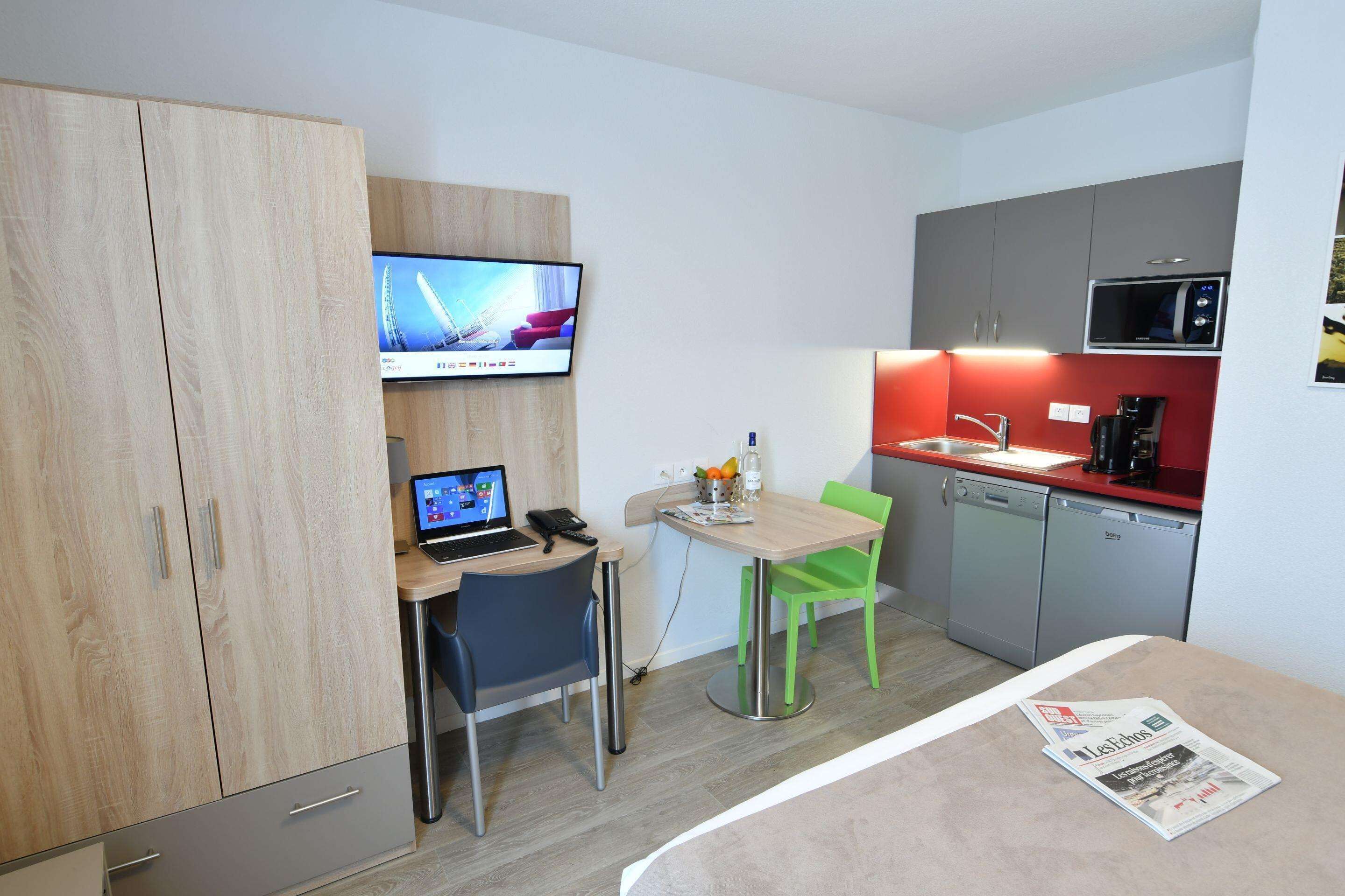 Appart-Hotel Mer & Golf City Bordeaux Bassins a Flot Appart-Hotel Mer & Golf City Bordeaux Bassins a Flot