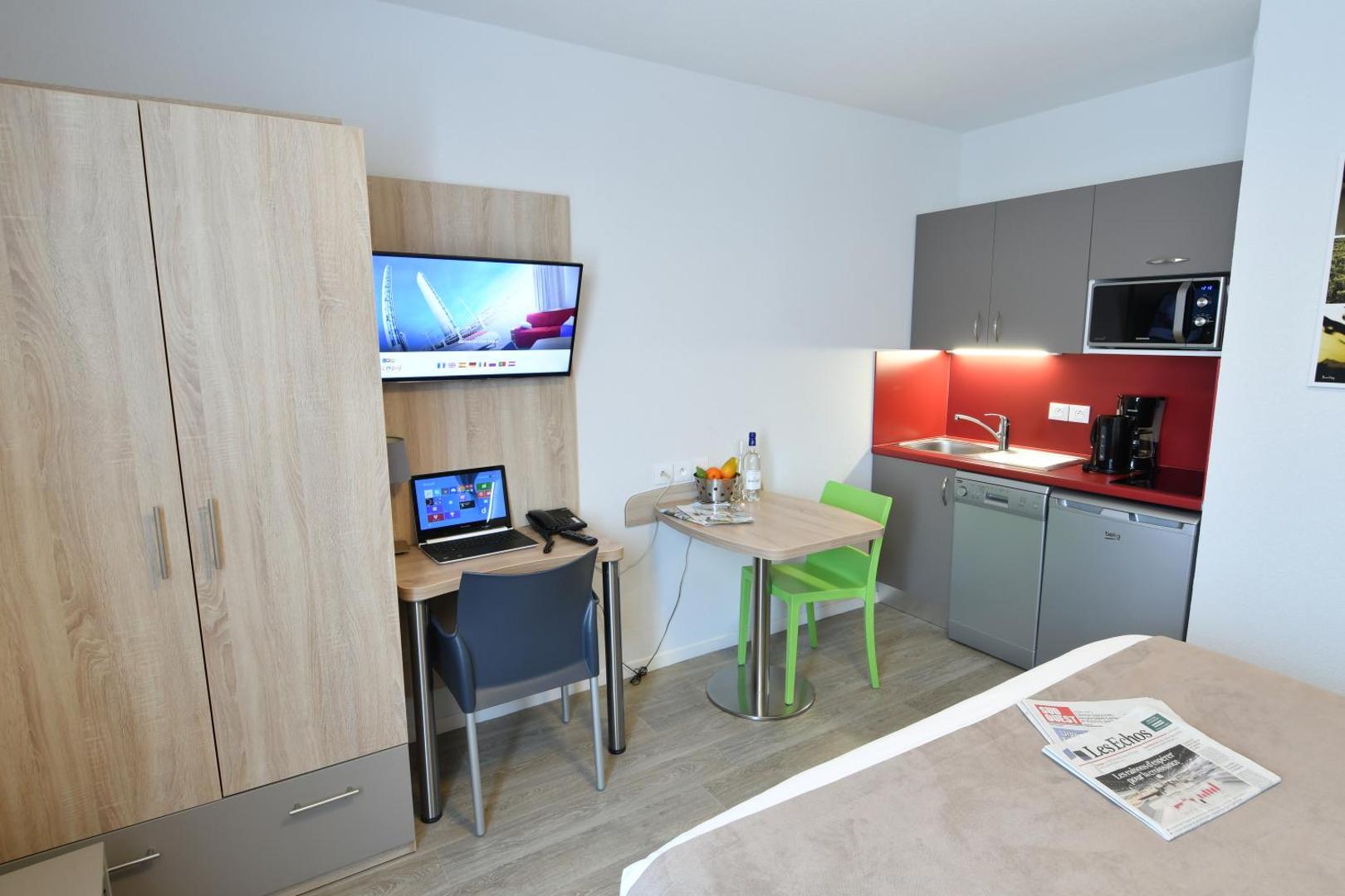 Appart-Hotel Mer & Golf City Bordeaux Bassins a Flot Appart-Hotel Mer & Golf City Bordeaux Bassins a Flot