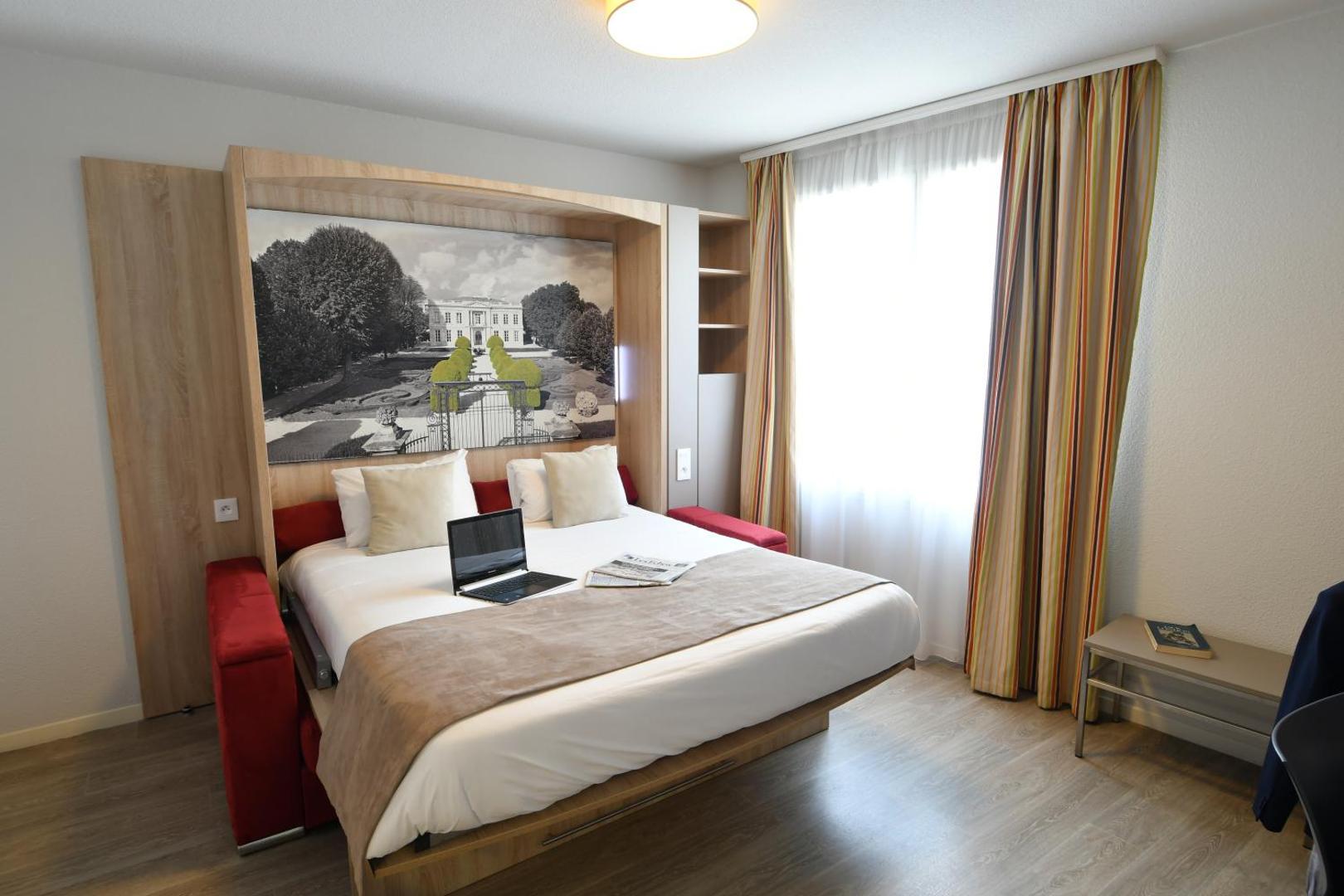 Appart-Hotel Mer & Golf City Bordeaux Bassins a Flot Appart-Hotel Mer & Golf City Bordeaux Bassins a Flot