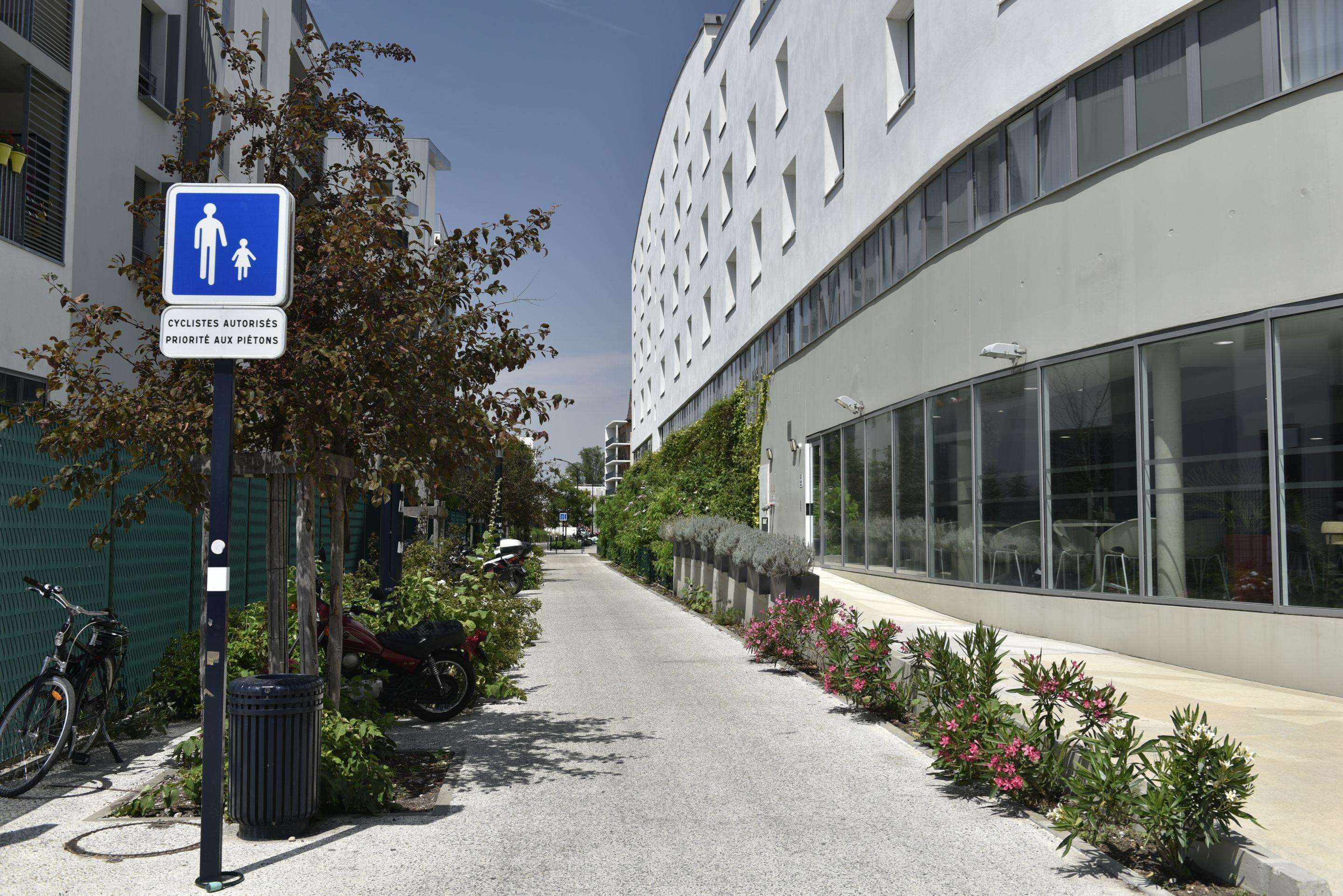 Appart-Hotel Mer & Golf City Bordeaux Bassins a Flot Appart-Hotel Mer & Golf City Bordeaux Bassins a Flot
