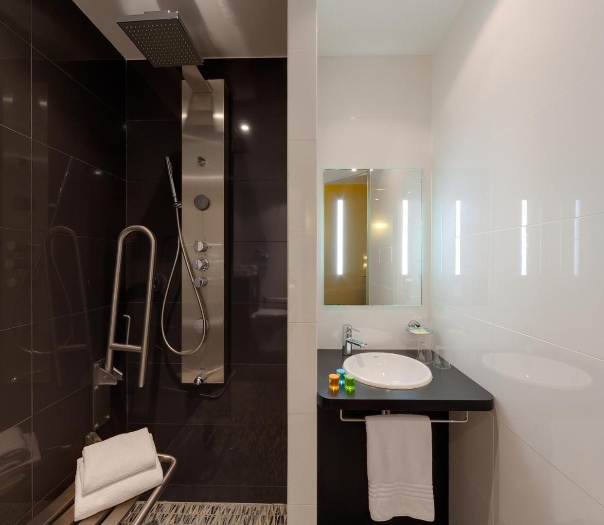 ibis Styles Rennes Centre Gare - Nord ibis Styles Rennes Centre Gare - Nord