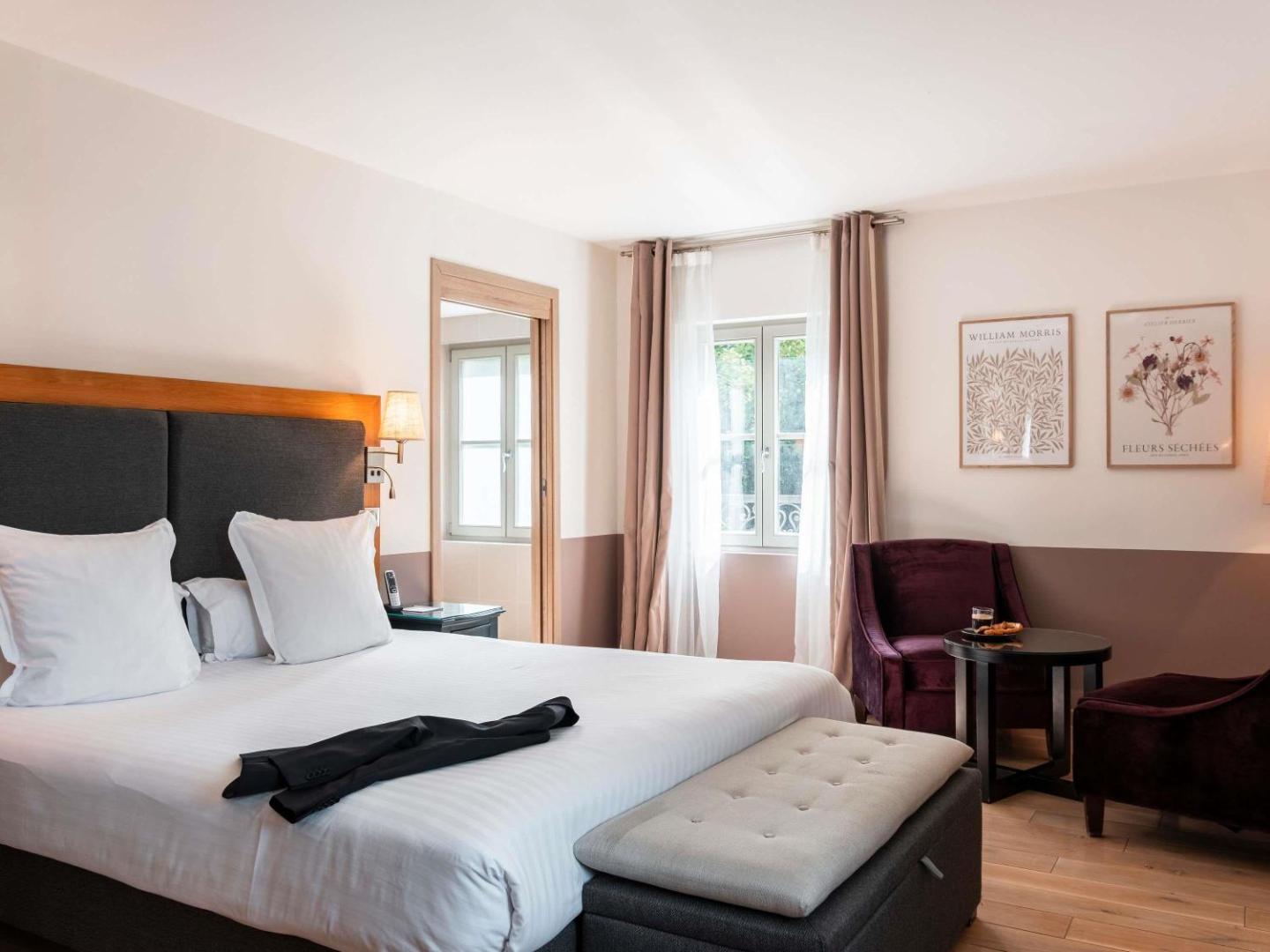 Mercure Maintenon Mercure Maintenon