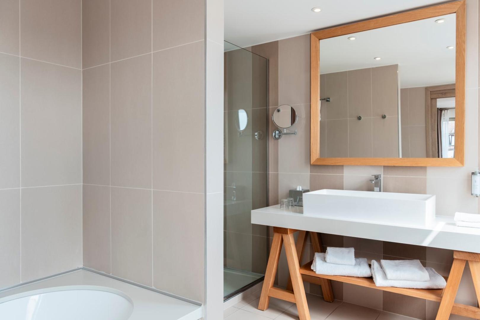 Mercure Maintenon Mercure Maintenon