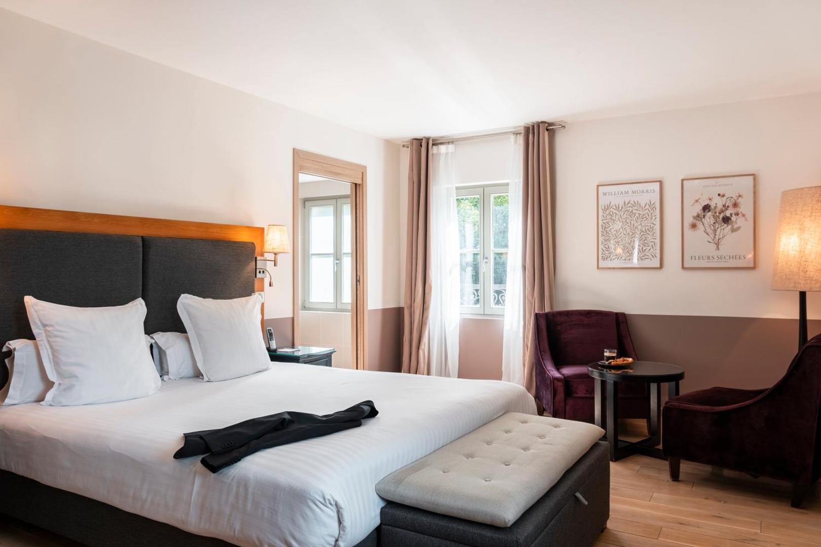 Mercure Maintenon Mercure Maintenon