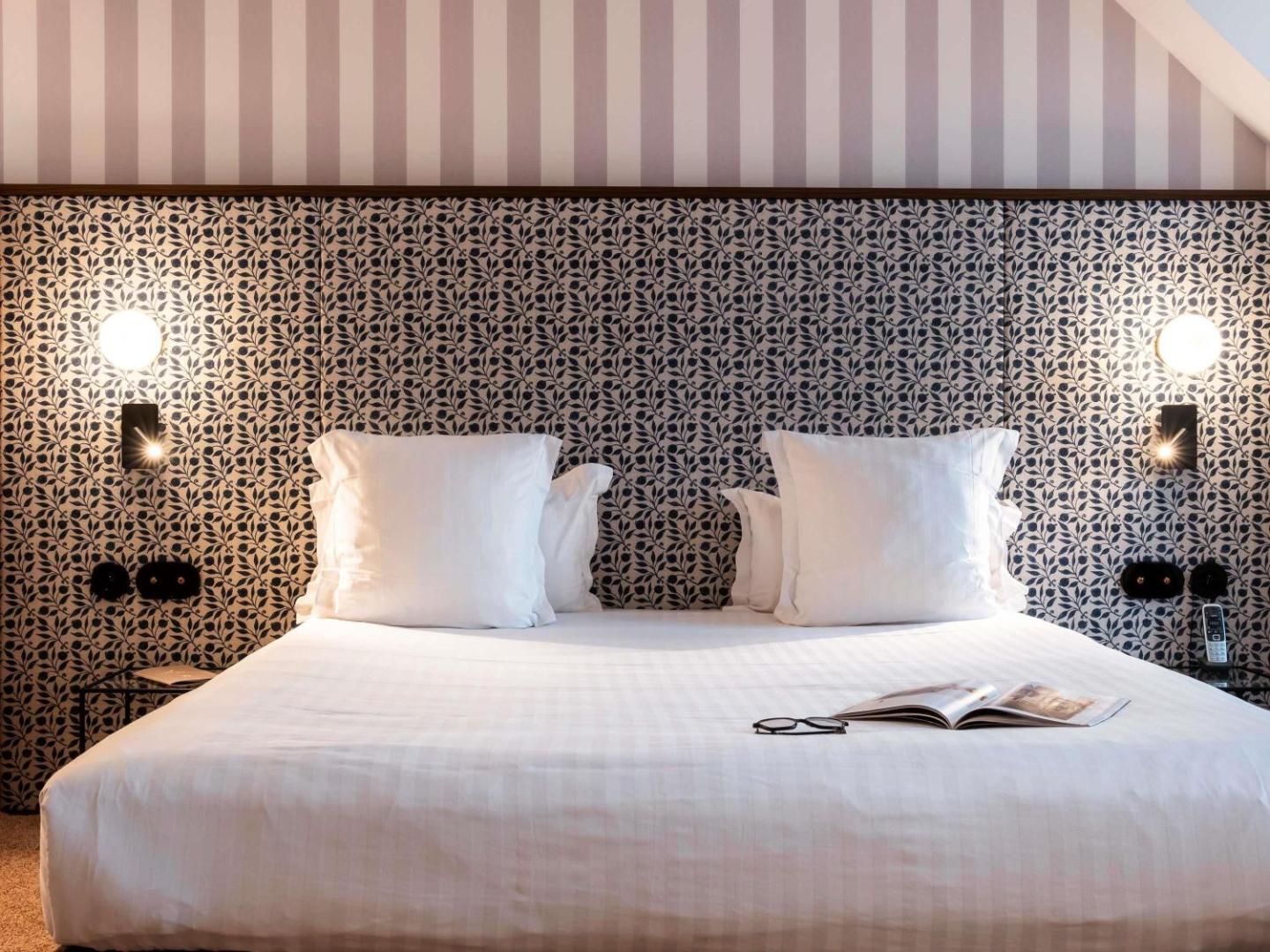 Mercure Maintenon Mercure Maintenon