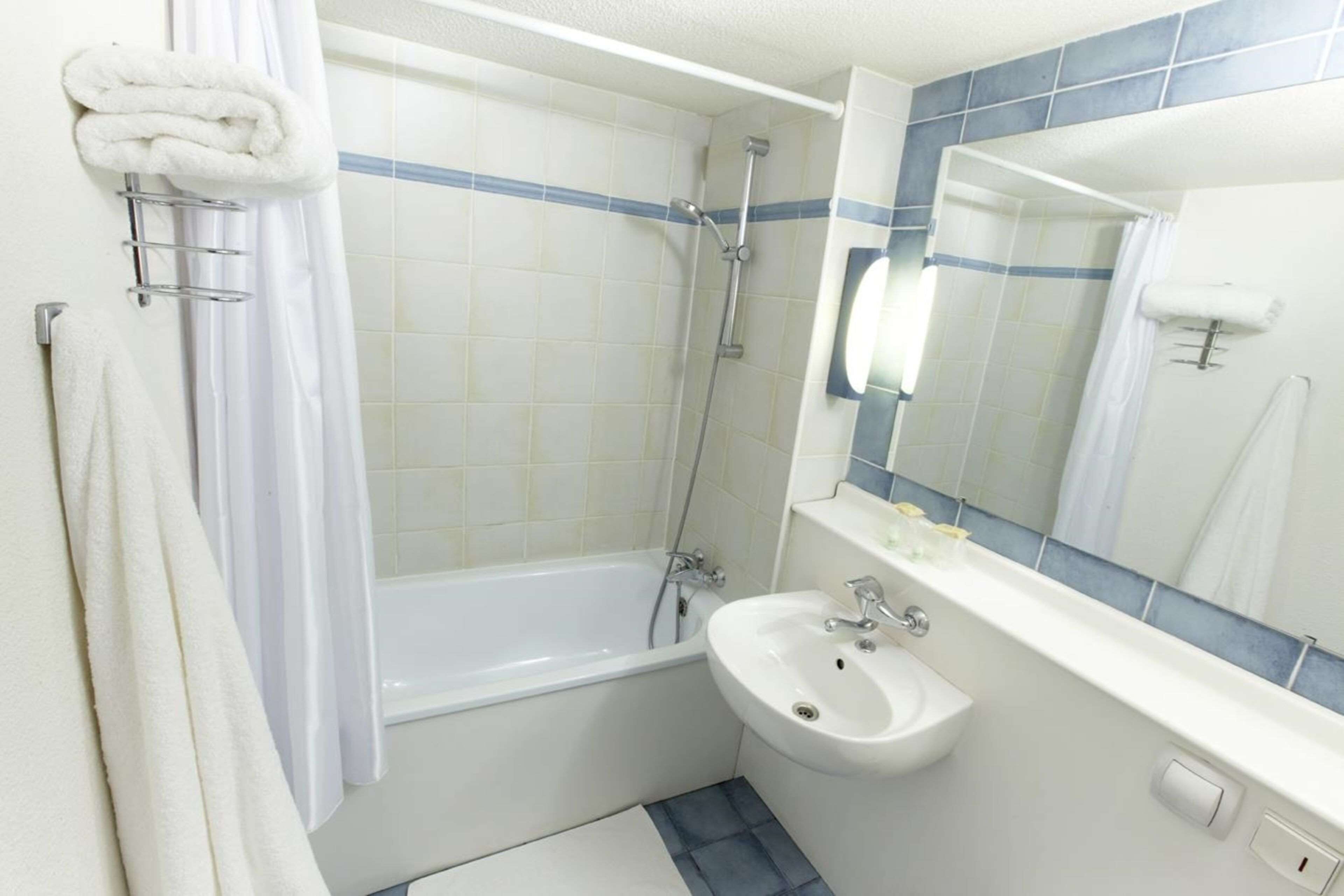 Hotel Kyriad Chalons En Champagne - Saint Martin Hotel Kyriad Chalons En Champagne - Saint Martin