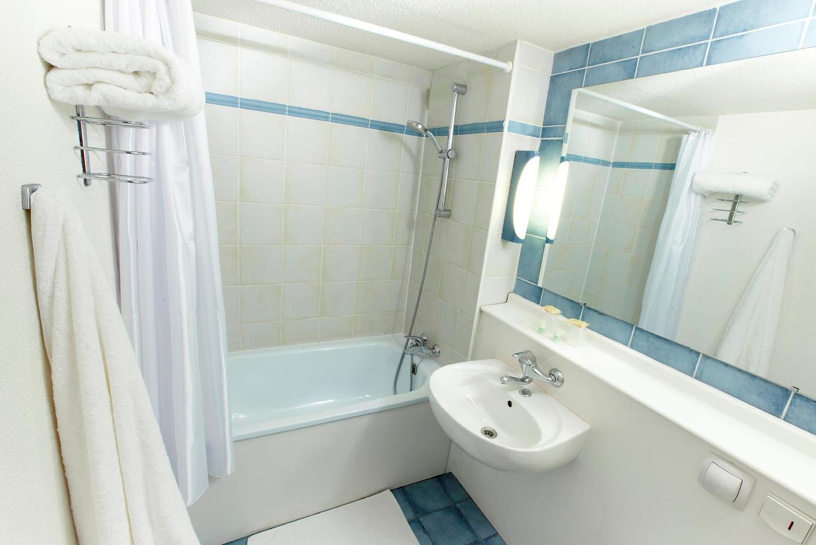 Hotel Kyriad Chalons En Champagne - Saint Martin Hotel Kyriad Chalons En Champagne - Saint Martin