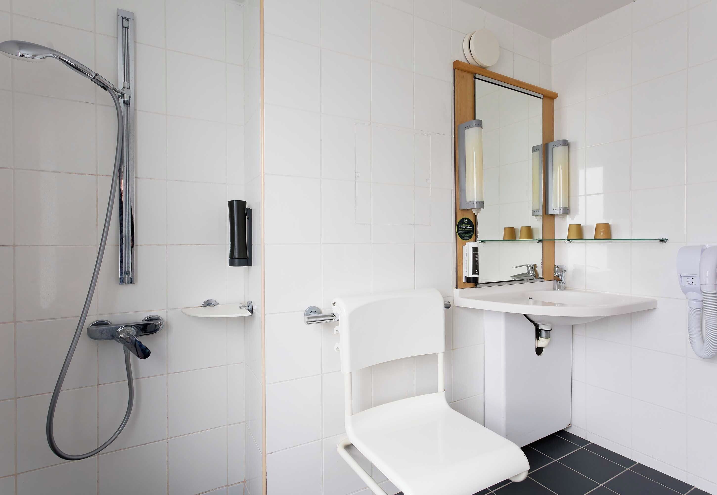 B&B HOTEL Reims Centre Erlon B&B HOTEL Reims Centre Erlon