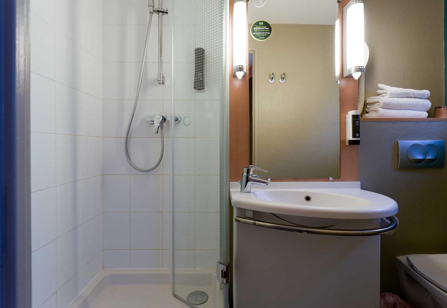 B&B HOTEL Reims Centre Erlon B&B HOTEL Reims Centre Erlon