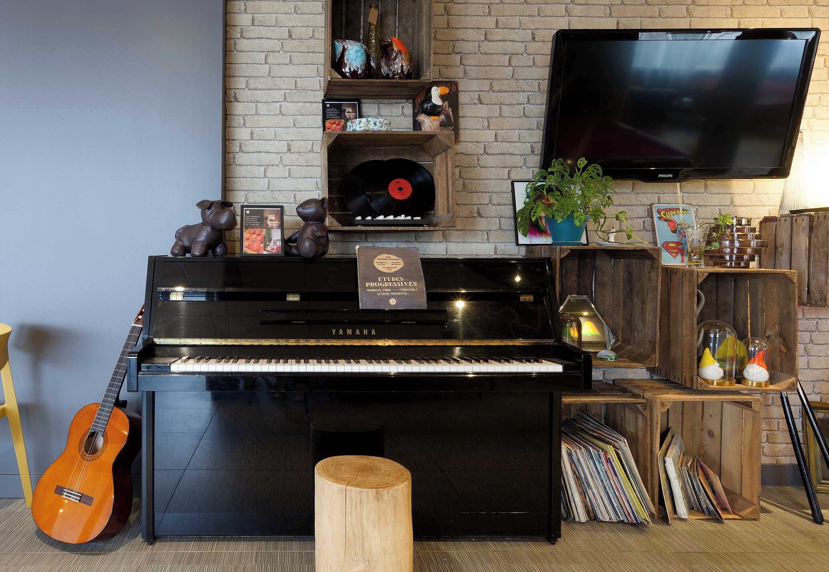 B&B HOTEL Reims Centre Erlon B&B HOTEL Reims Centre Erlon