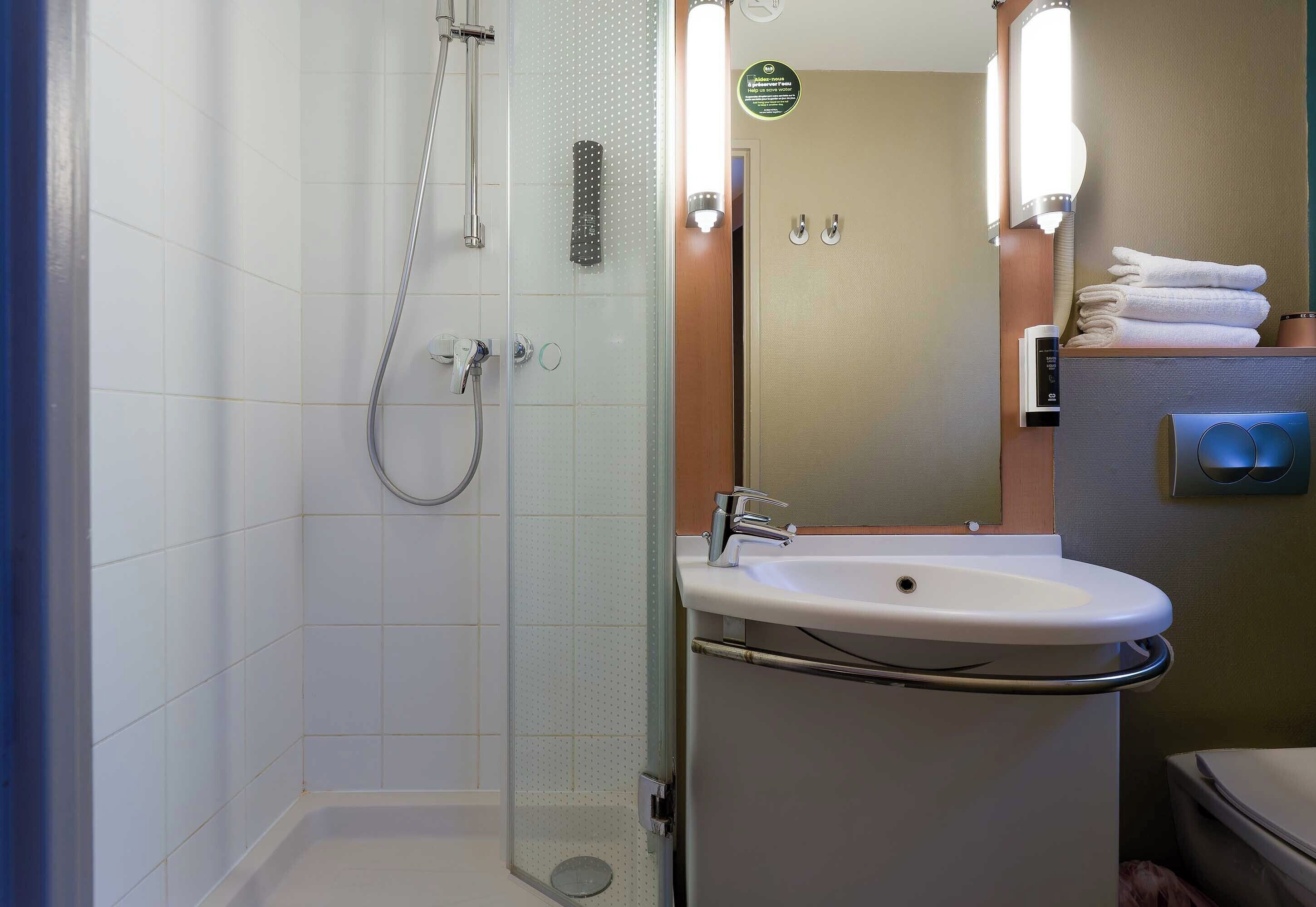 B&B HOTEL Reims Centre Erlon B&B HOTEL Reims Centre Erlon