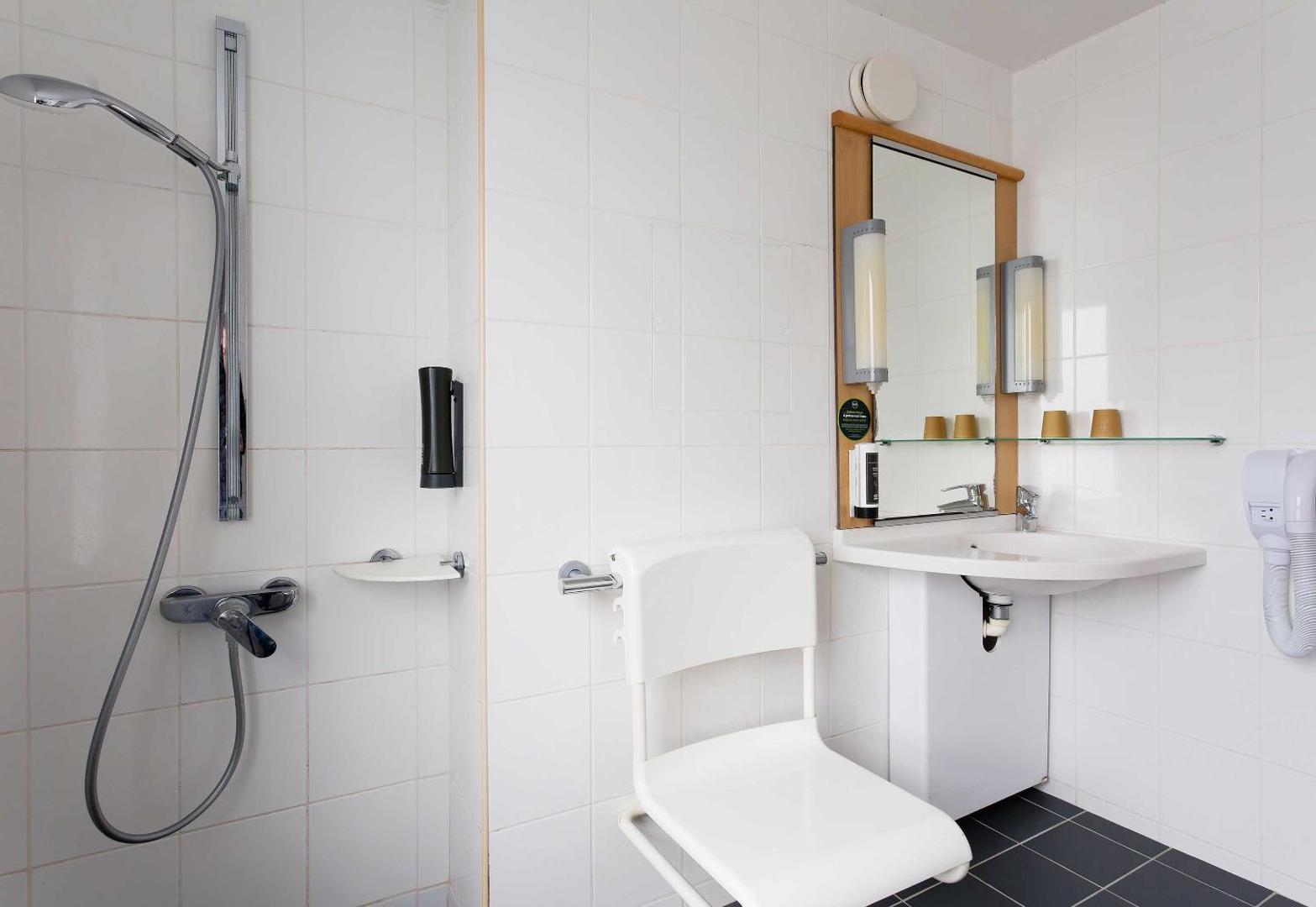 B&B HOTEL Reims Centre Erlon B&B HOTEL Reims Centre Erlon