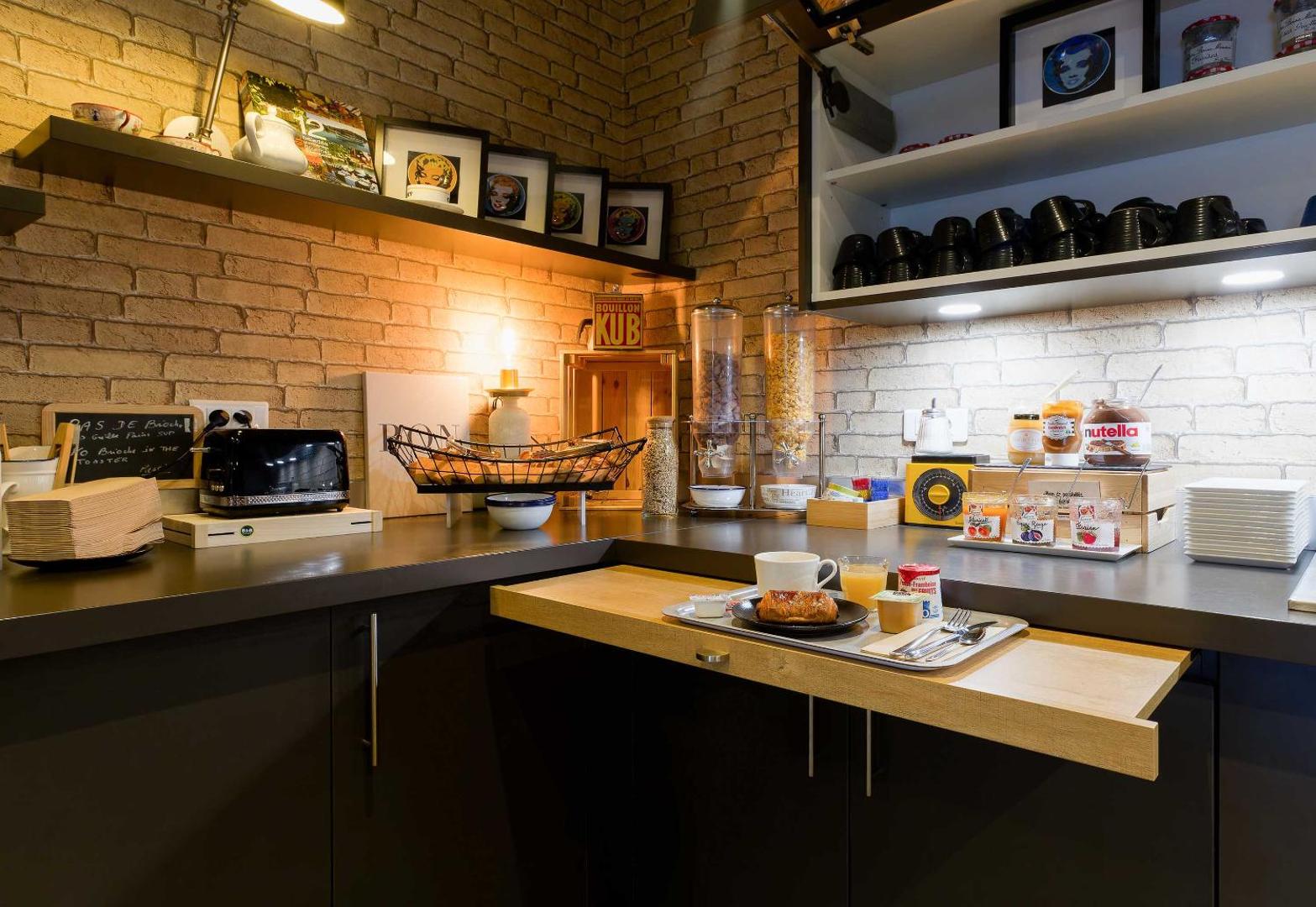 B&B HOTEL Reims Centre Erlon B&B HOTEL Reims Centre Erlon