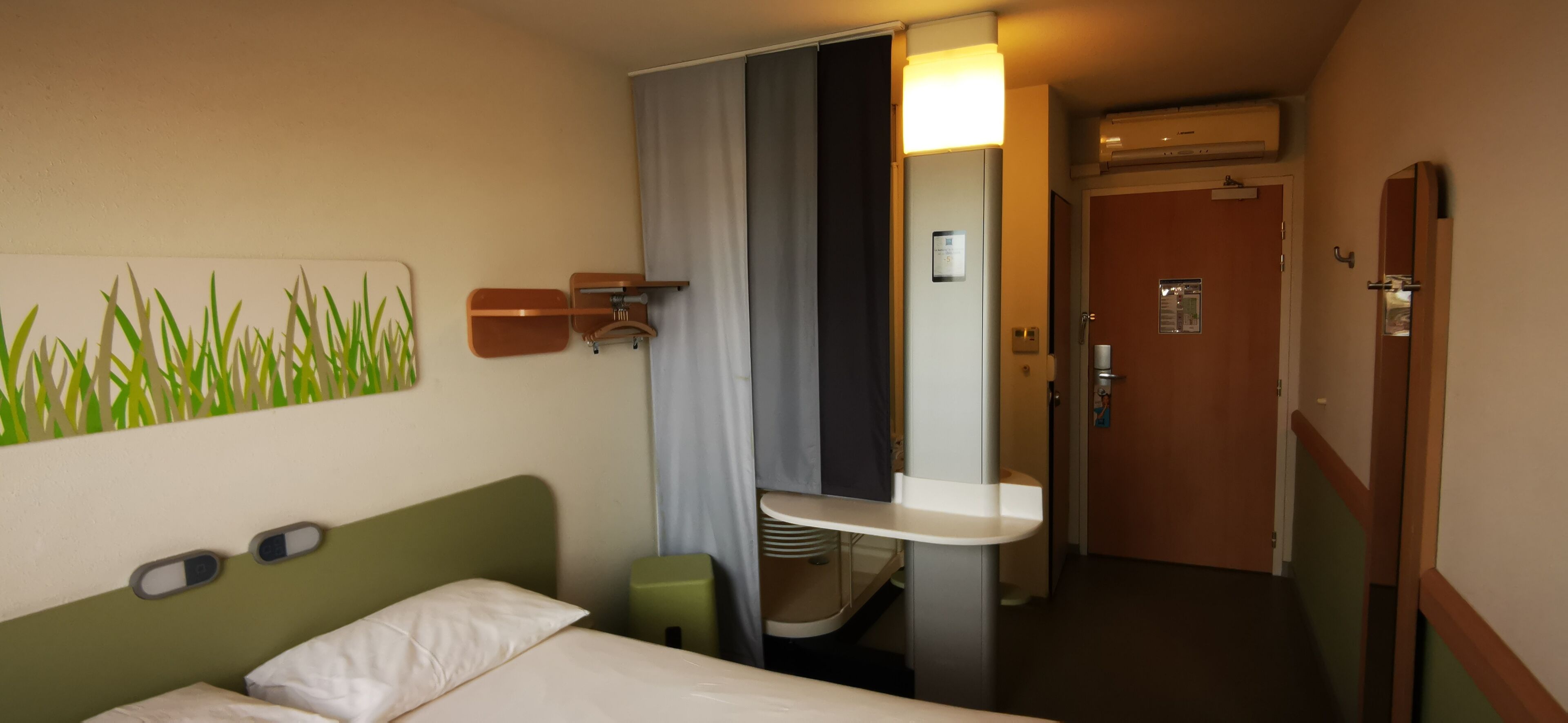 ibis budget Nîmes Centre Gare ibis budget Nîmes Centre Gare
