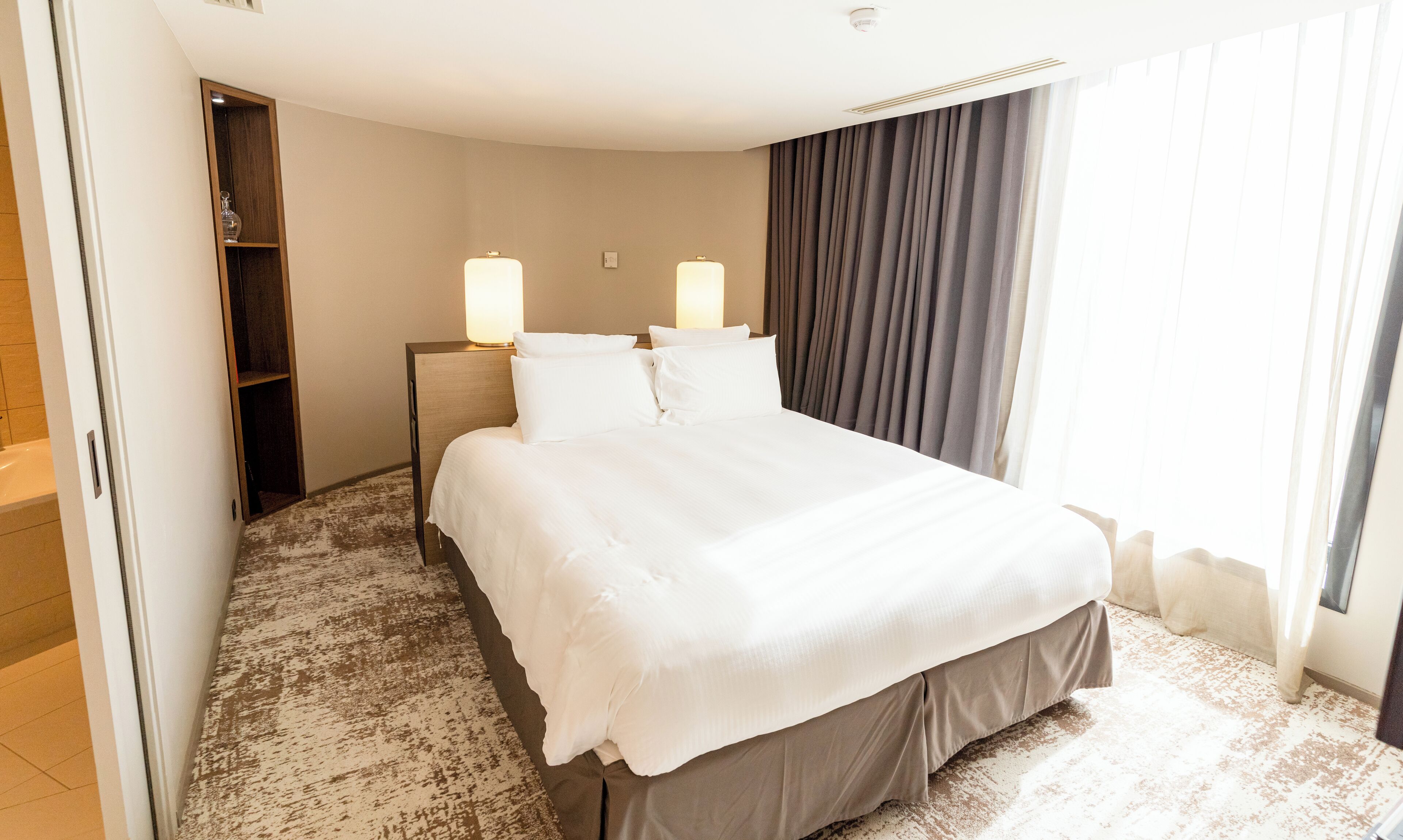 Radisson Blu CDG Airport Terminal Hotel, Paris