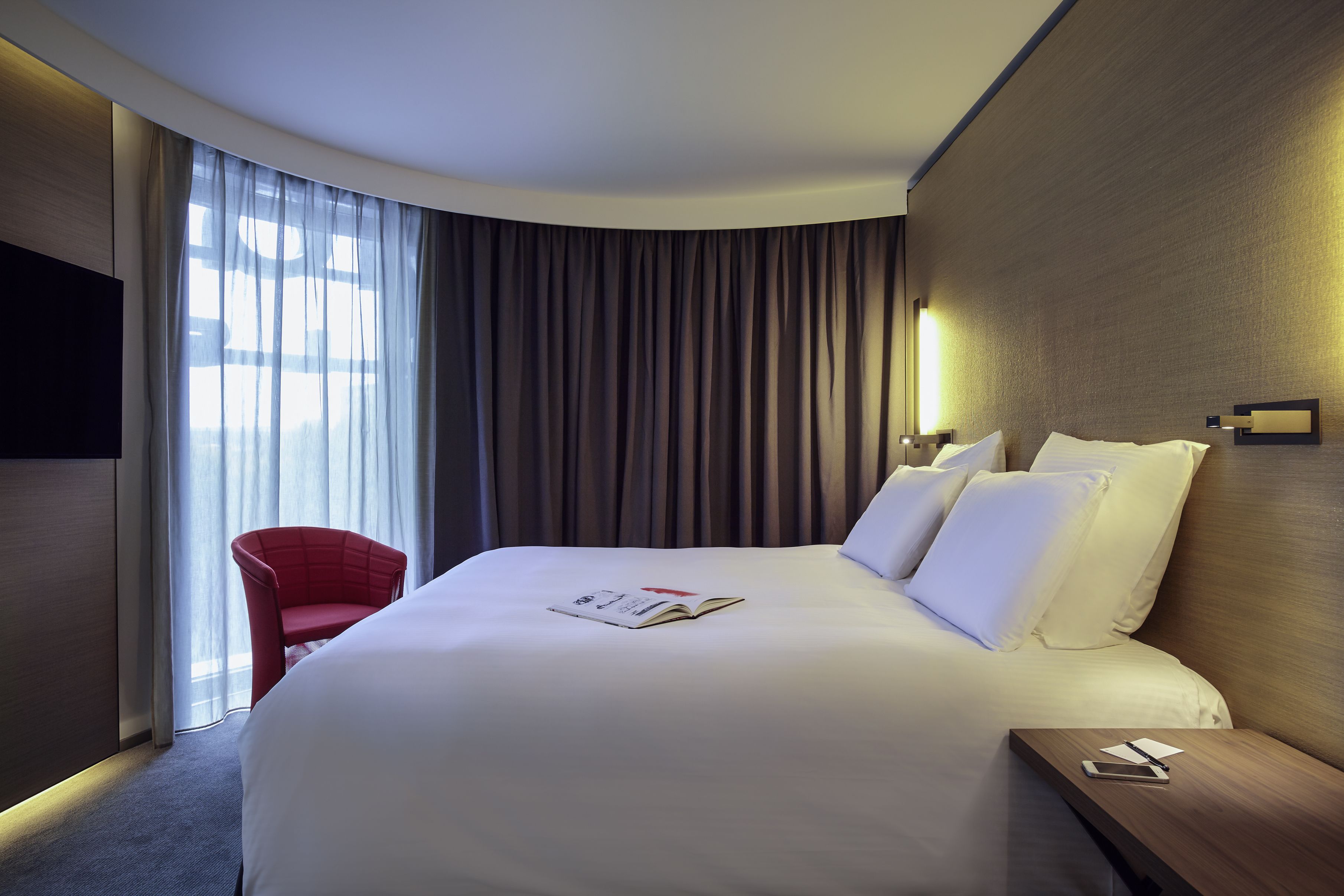 Radisson Blu CDG Airport Terminal Hotel, Paris