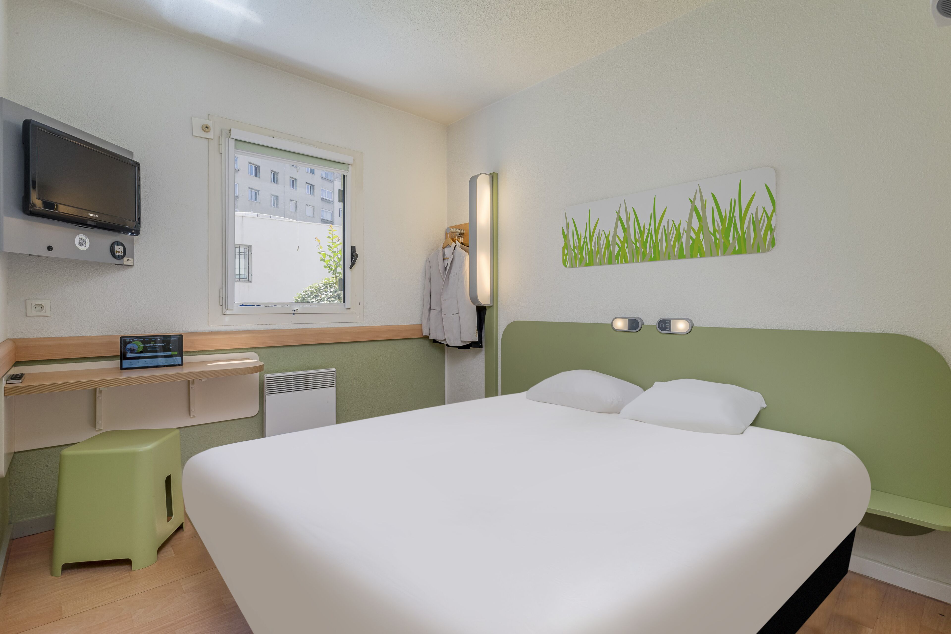 B&B HOTEL Marseille Parc Chanot B&B HOTEL Marseille Parc Chanot